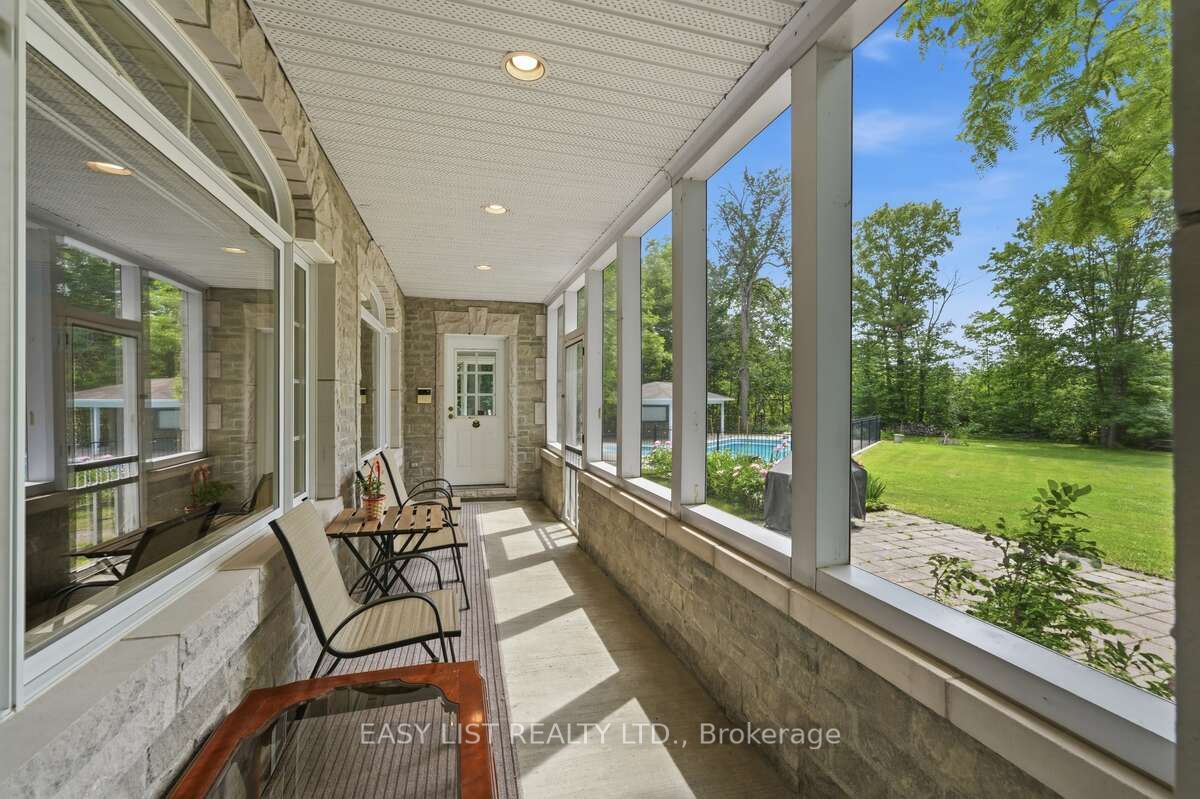 28 Marchbrook Circle Property Photo 25