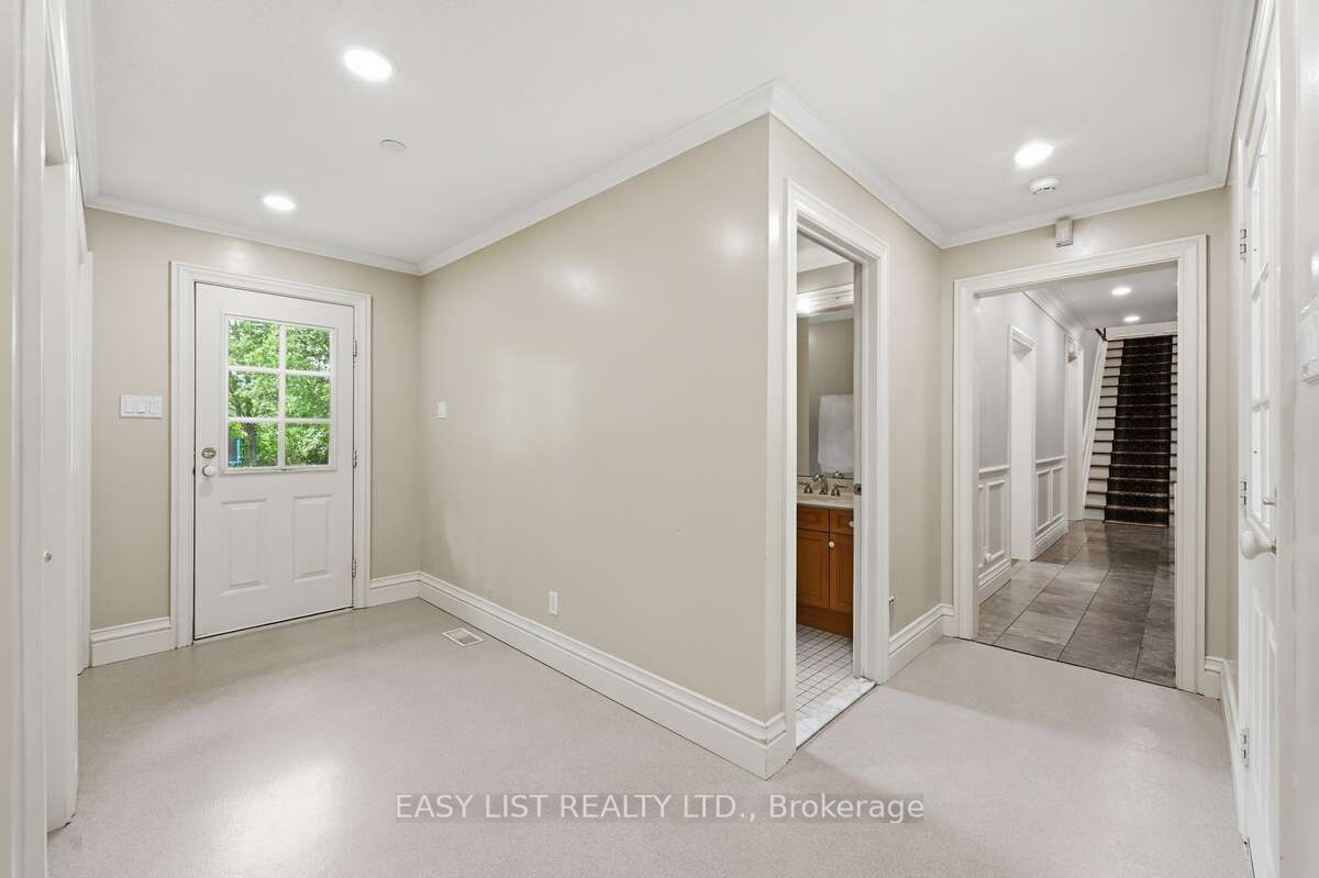 28 Marchbrook Circle Property Photo 28