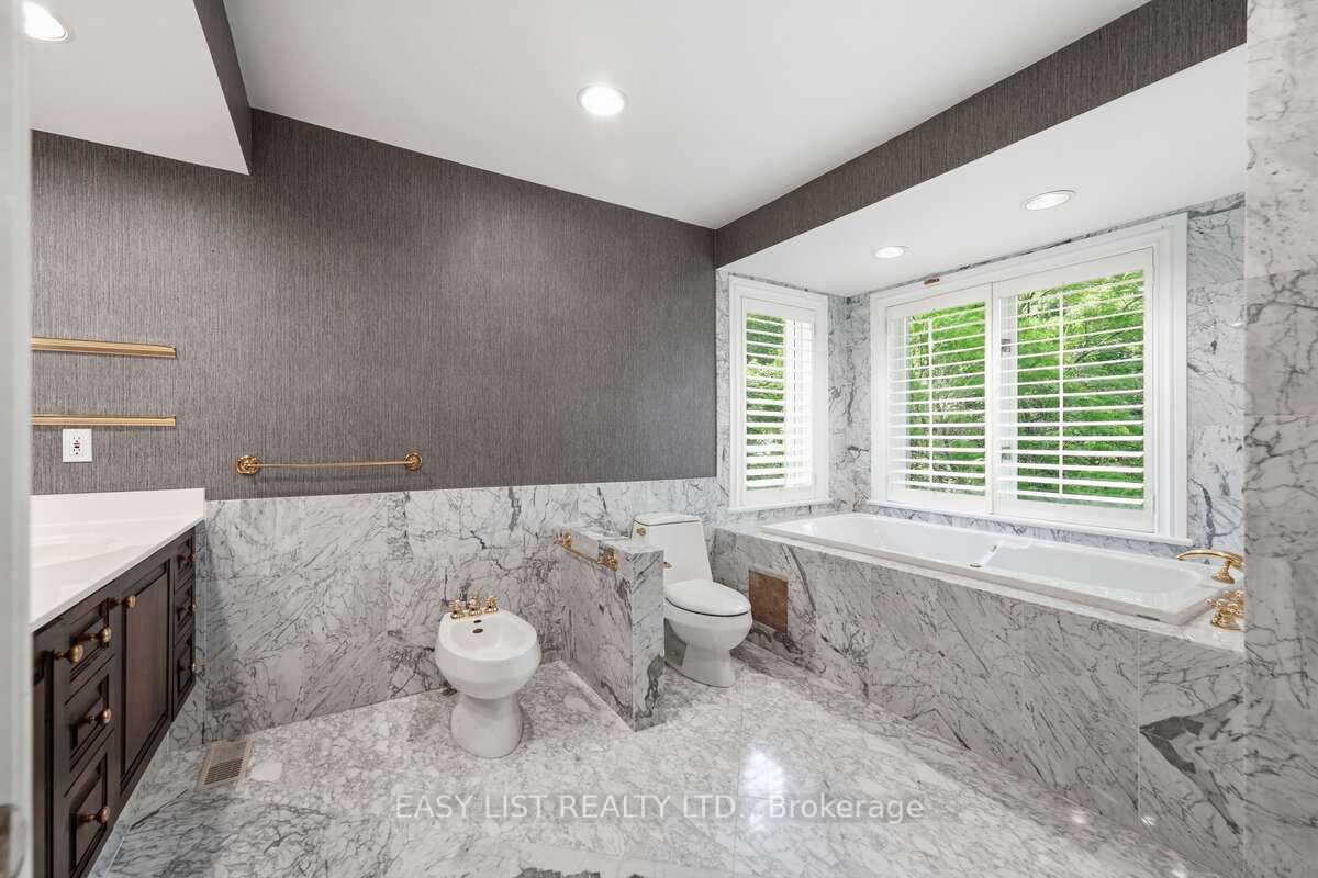 28 Marchbrook Circle Property Photo 34