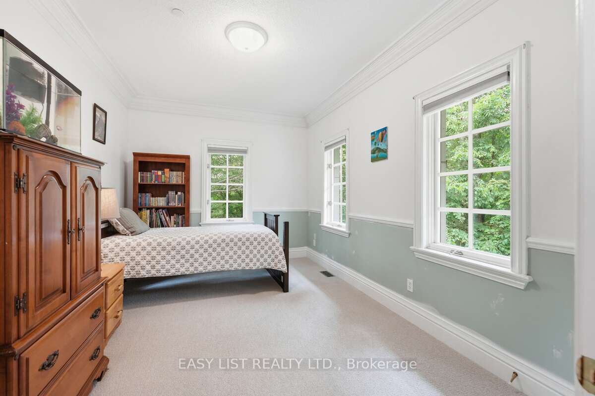 28 Marchbrook Circle Property Photo 38