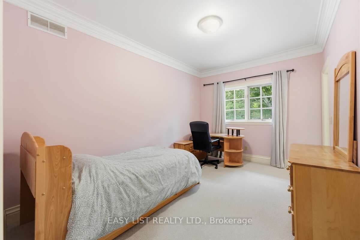 28 Marchbrook Circle Property Photo 40