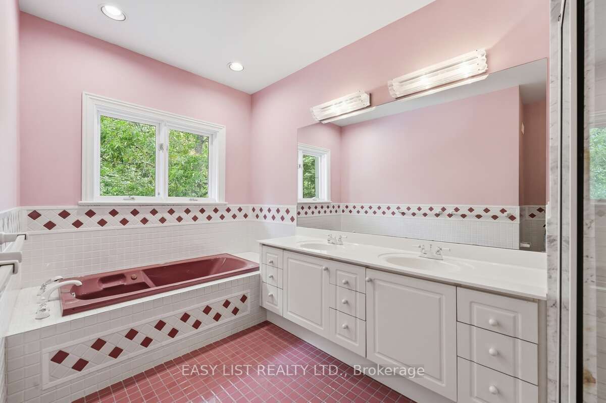 28 Marchbrook Circle Property Photo 43