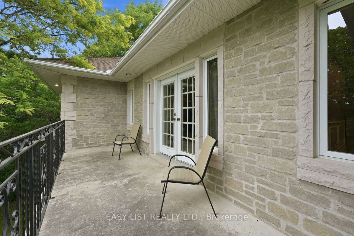 28 Marchbrook Circle Property Photo 49