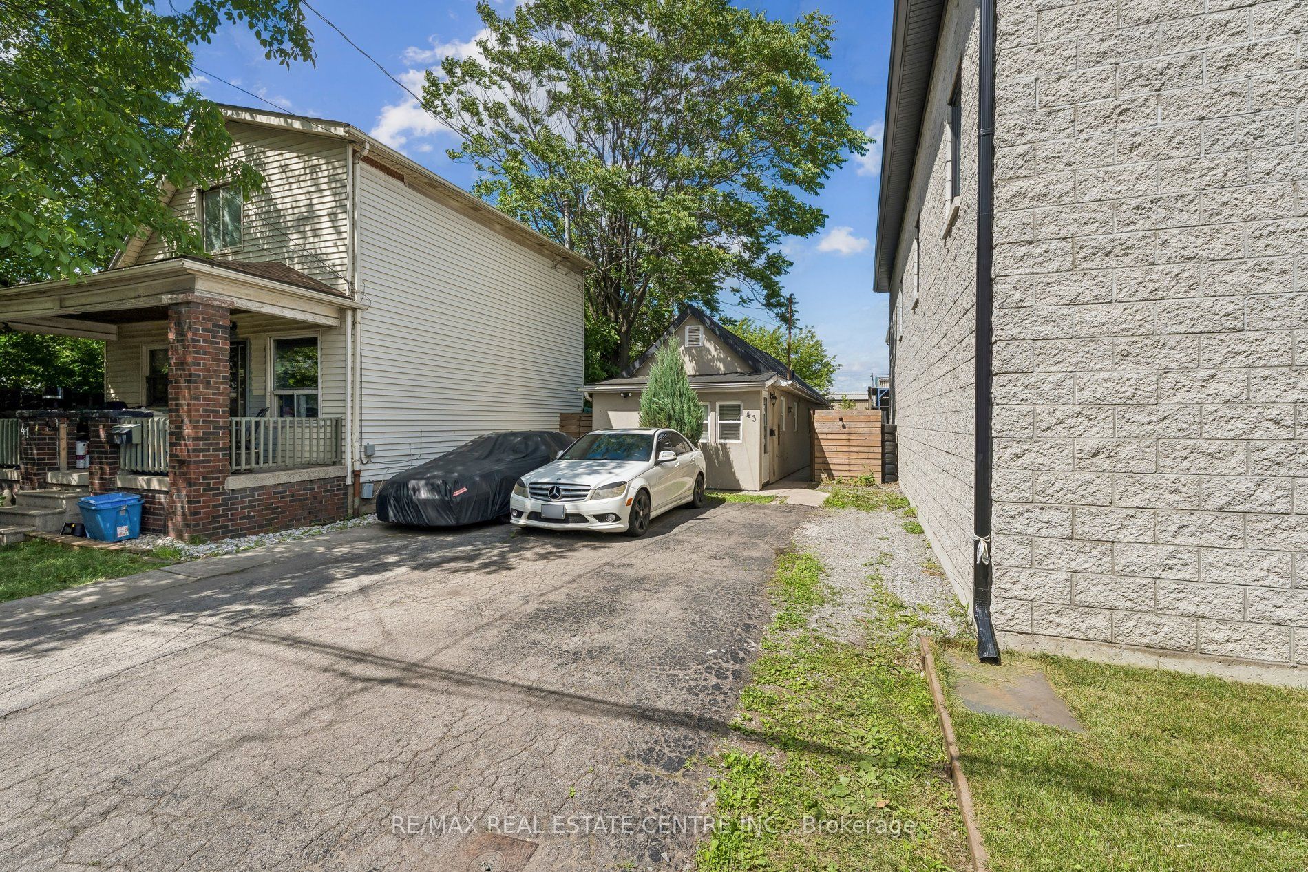 43 Whitfield Avenue Property Photo 2
