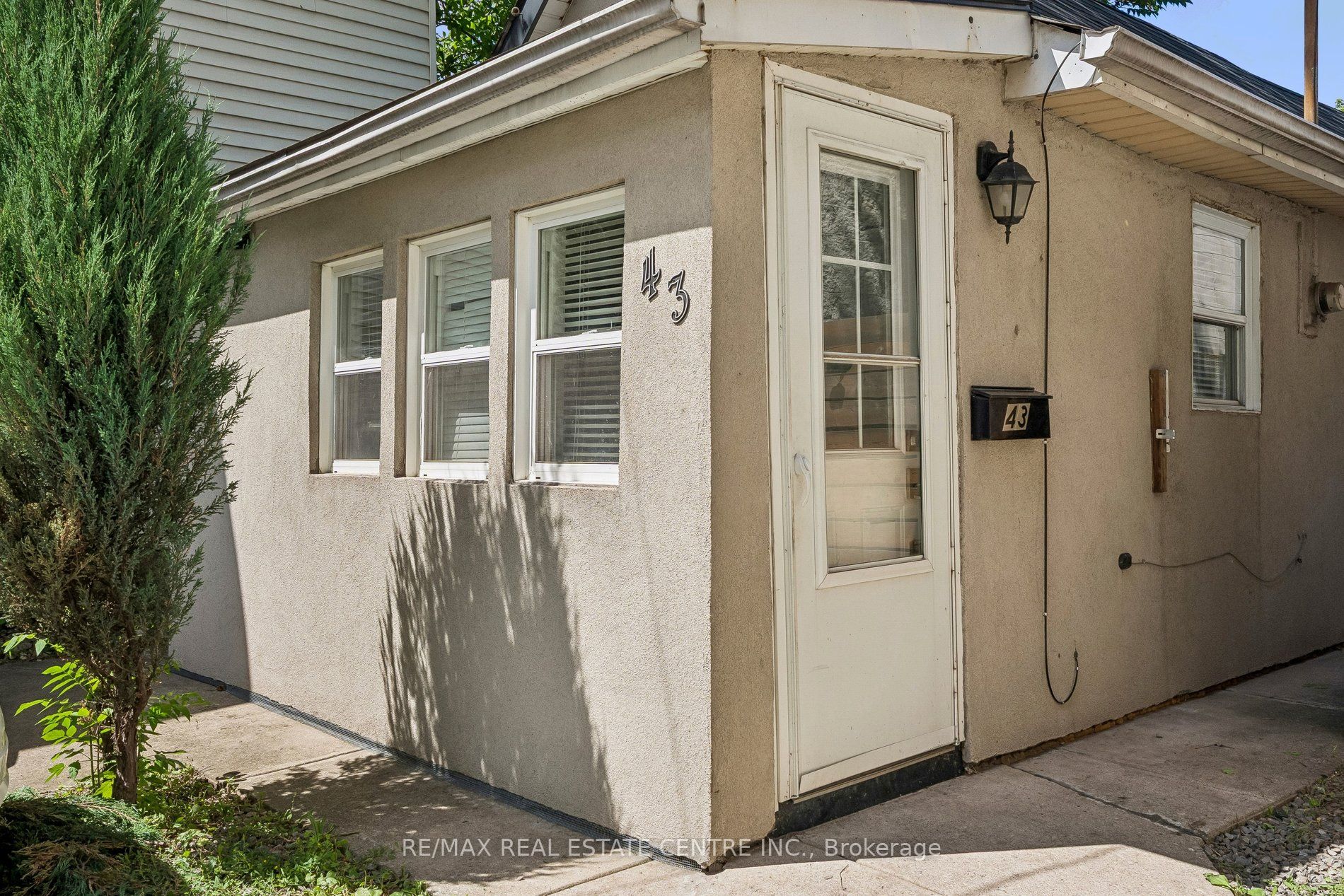 43 Whitfield Avenue Property Photo 4