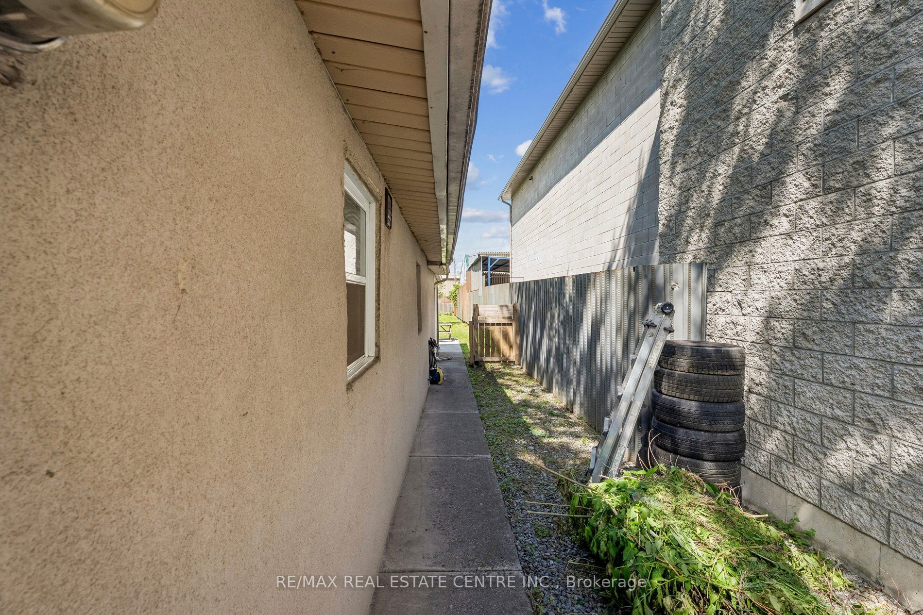 43 Whitfield Avenue Property Photo 37