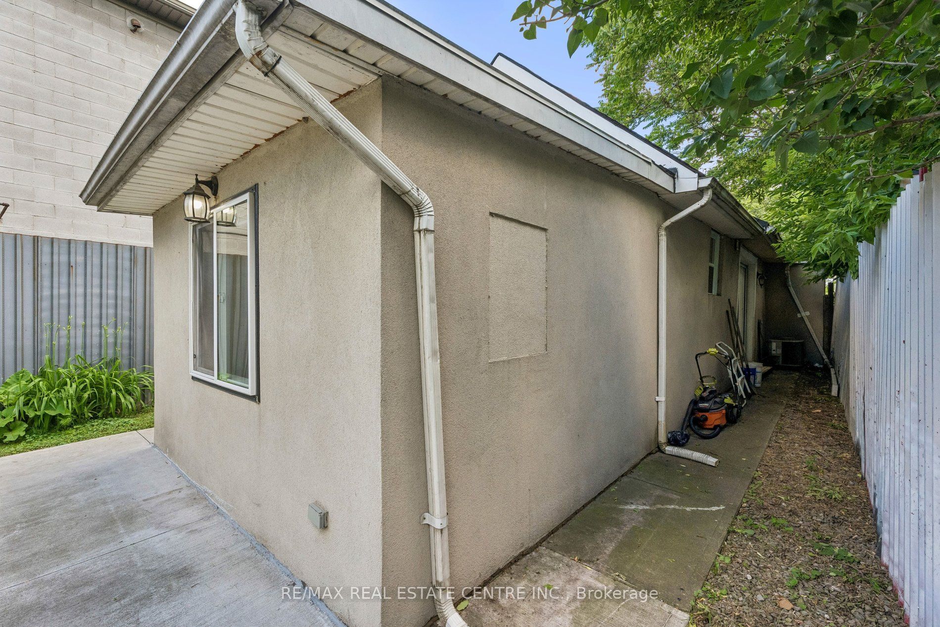 43 Whitfield Avenue Property Photo 41