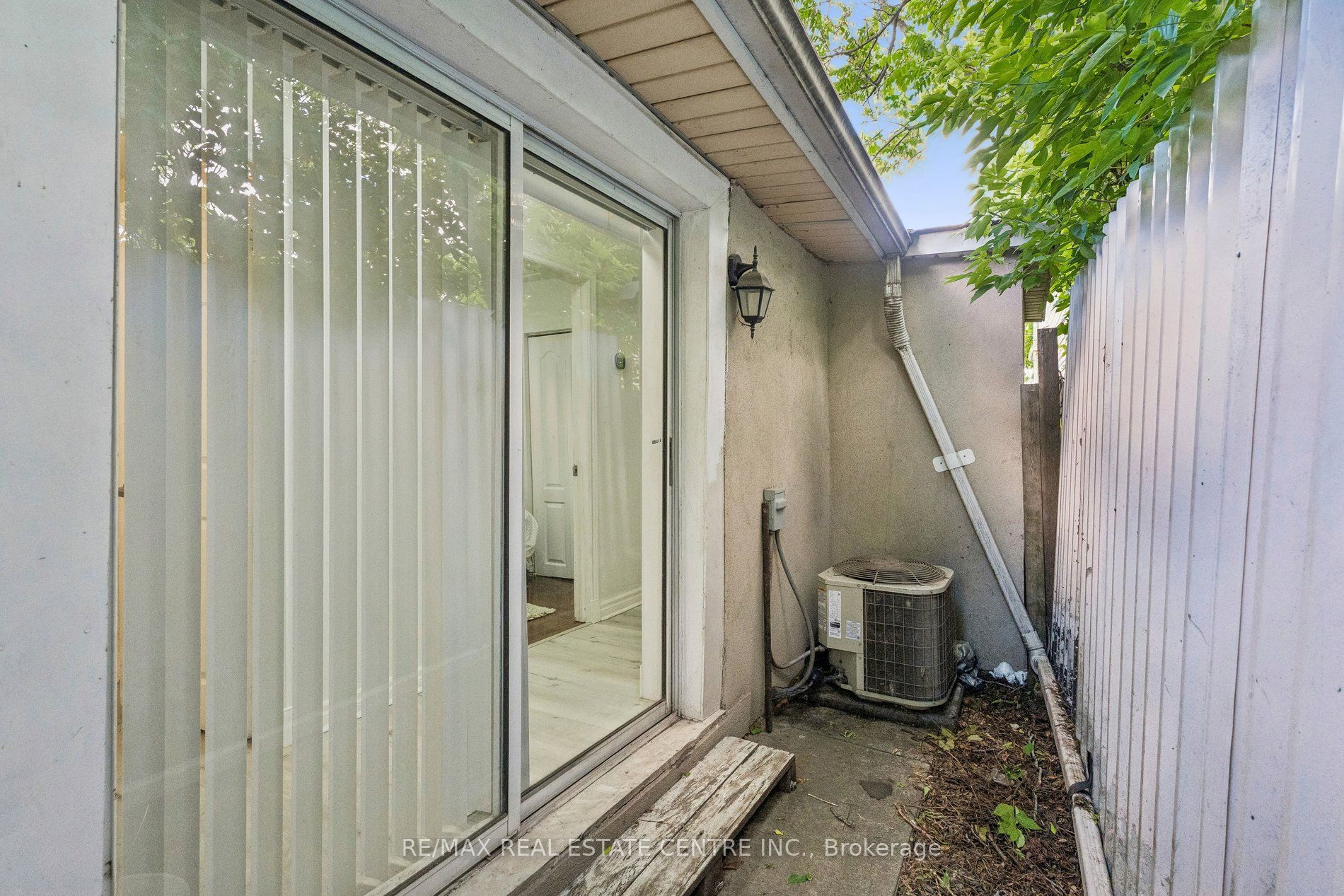 43 Whitfield Avenue Property Photo 42
