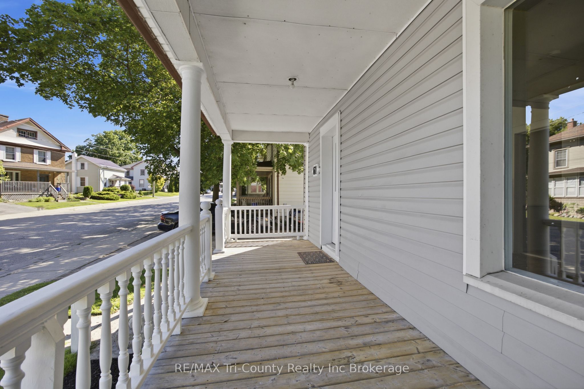 61 Brock Street E Property Photo 3