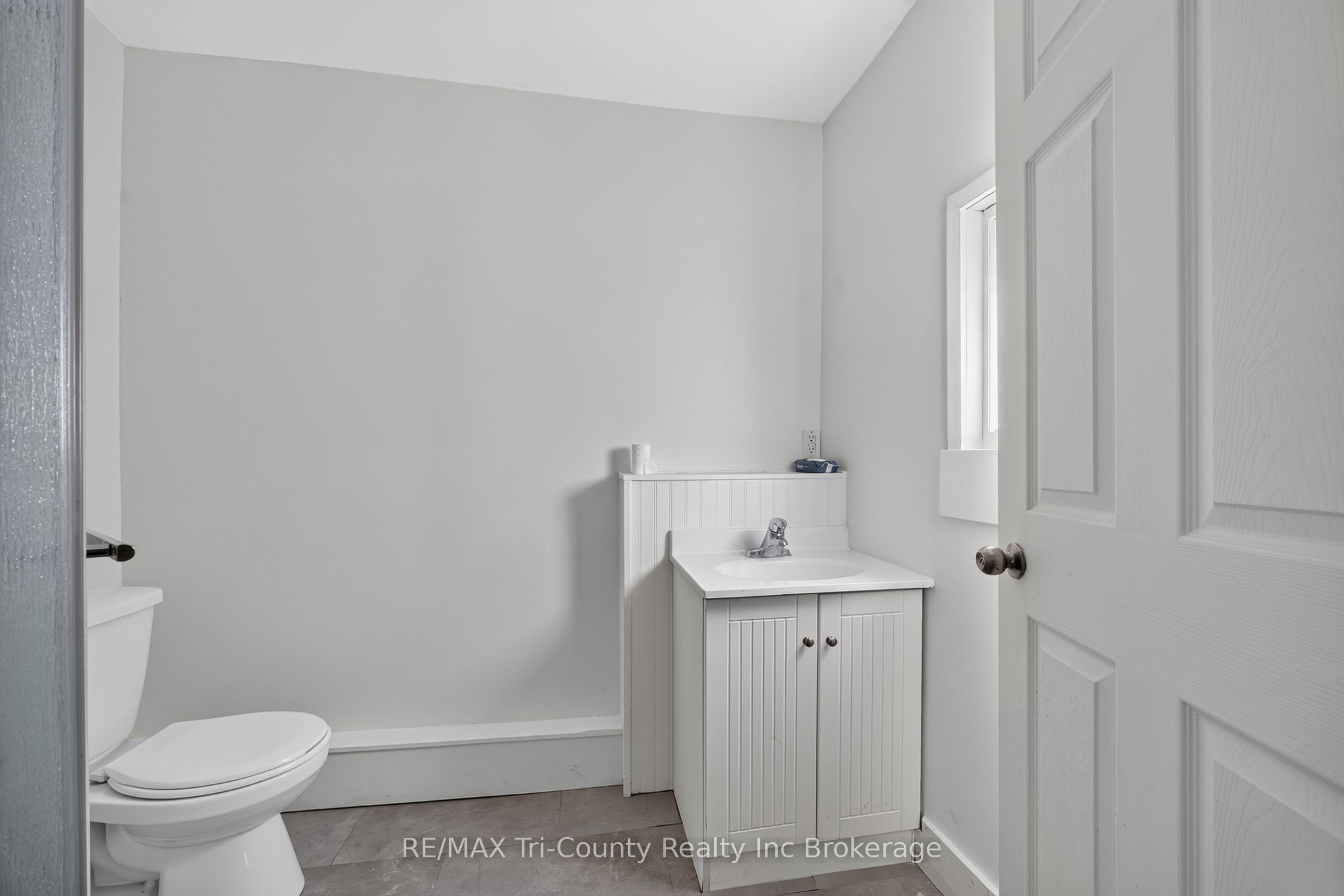 61 Brock Street E Property Photo 15