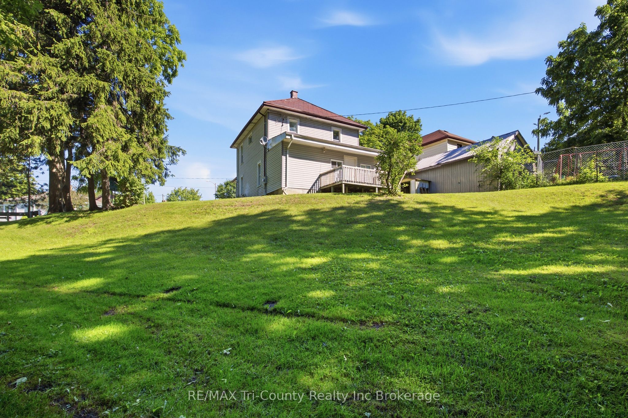 61 Brock Street E Property Photo 22