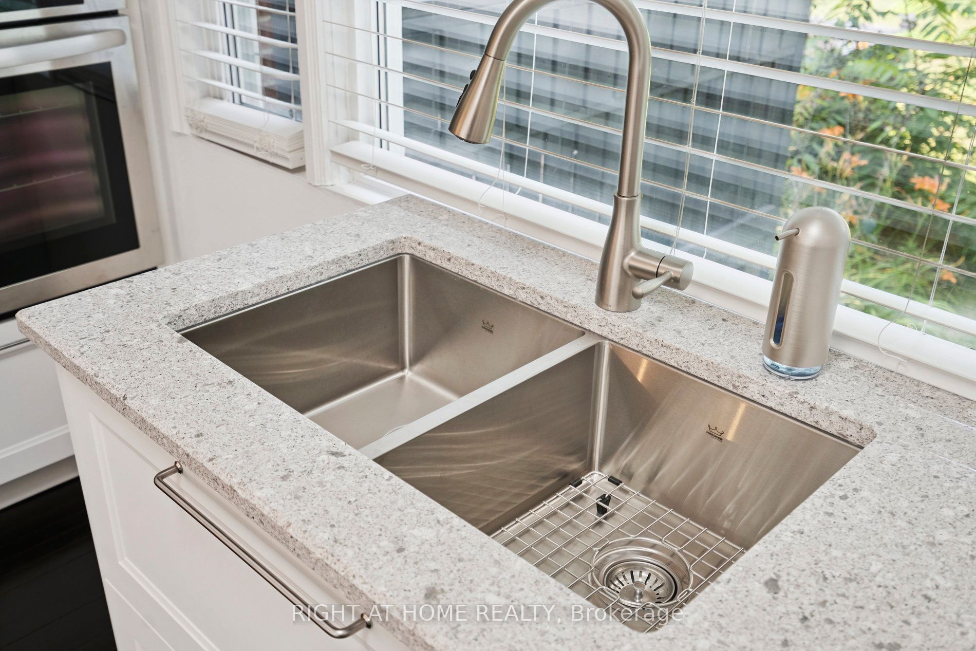 105 Glenridge Avenue Property Photo 12