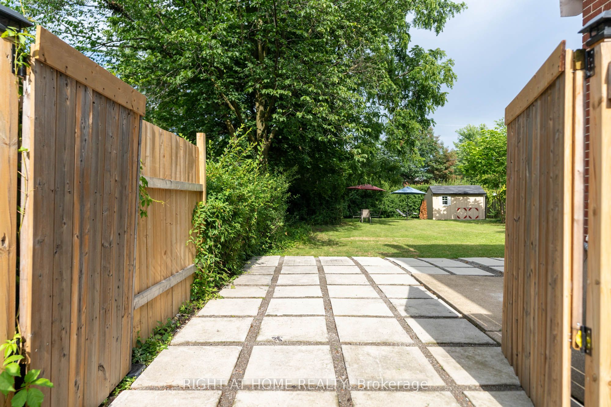 105 Glenridge Avenue Property Photo 23