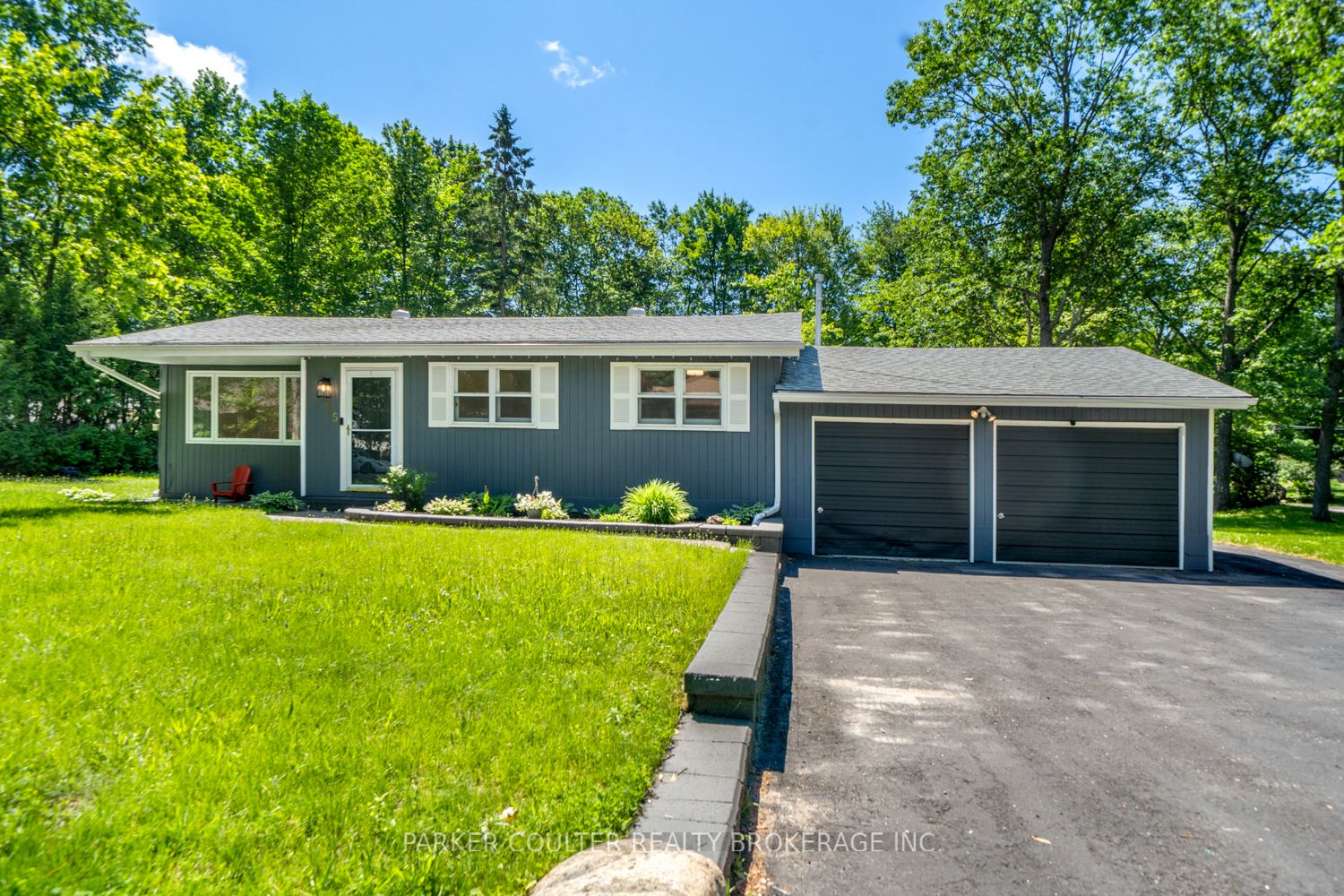 85 Evans Avenue W Property Photo 2