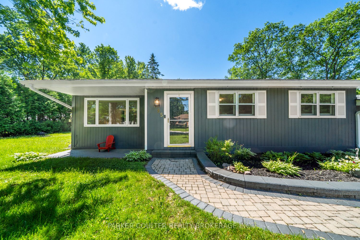 85 Evans Avenue W Property Photo 6