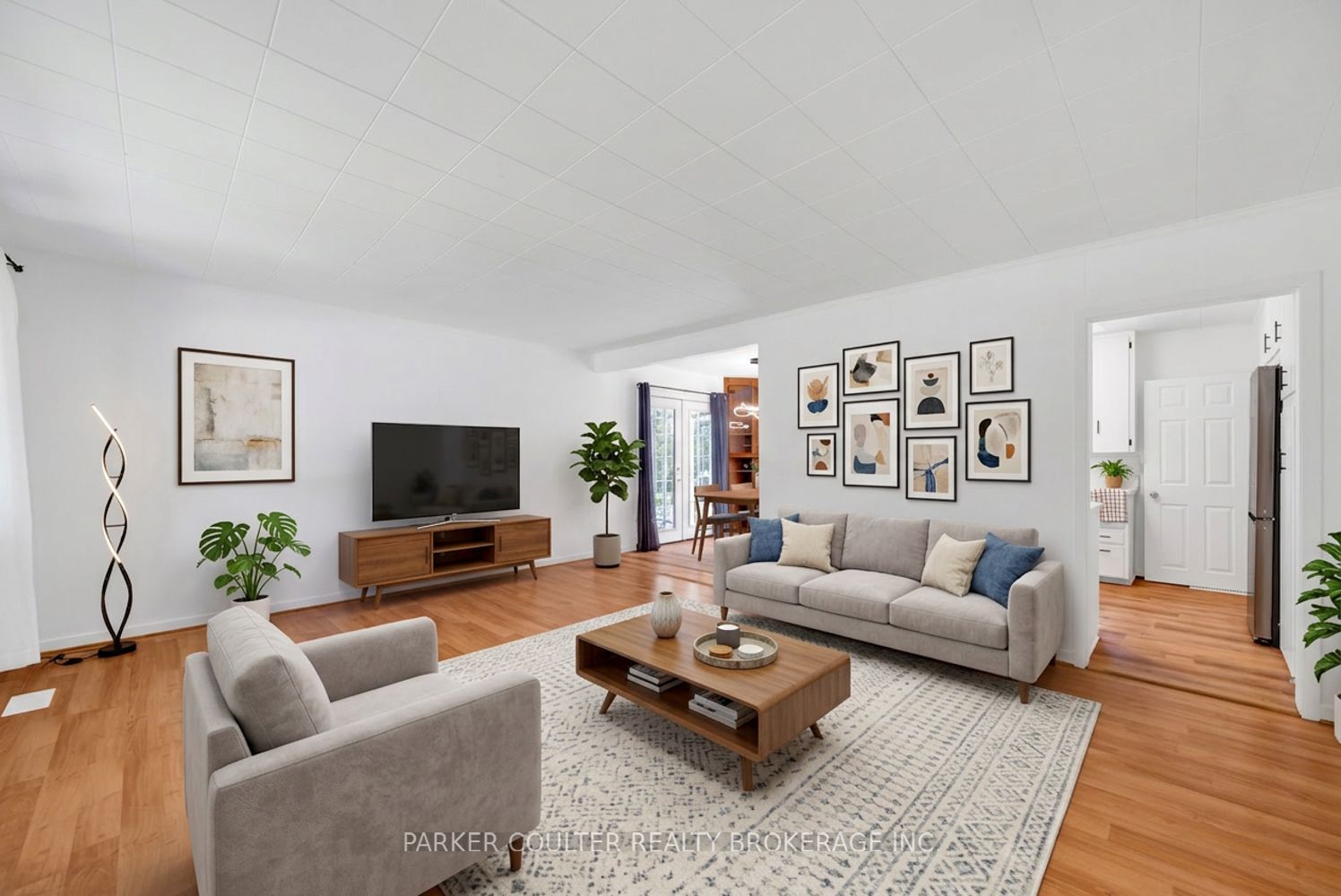 85 Evans Avenue W Property Photo 7