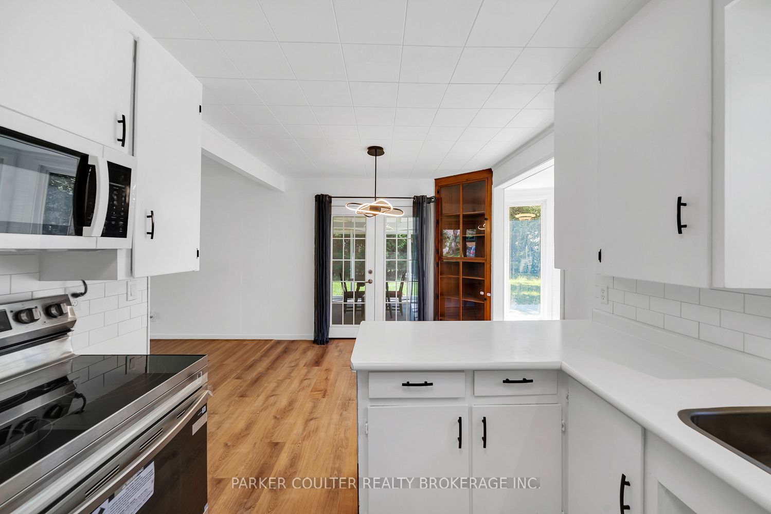 85 Evans Avenue W Property Photo 19
