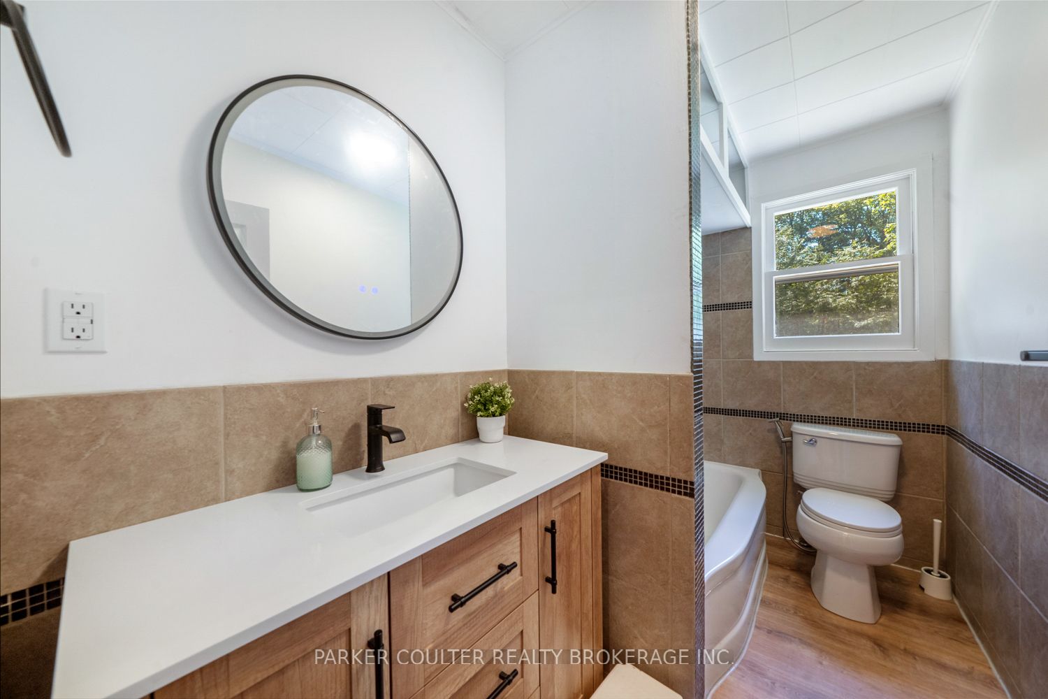 85 Evans Avenue W Property Photo 22