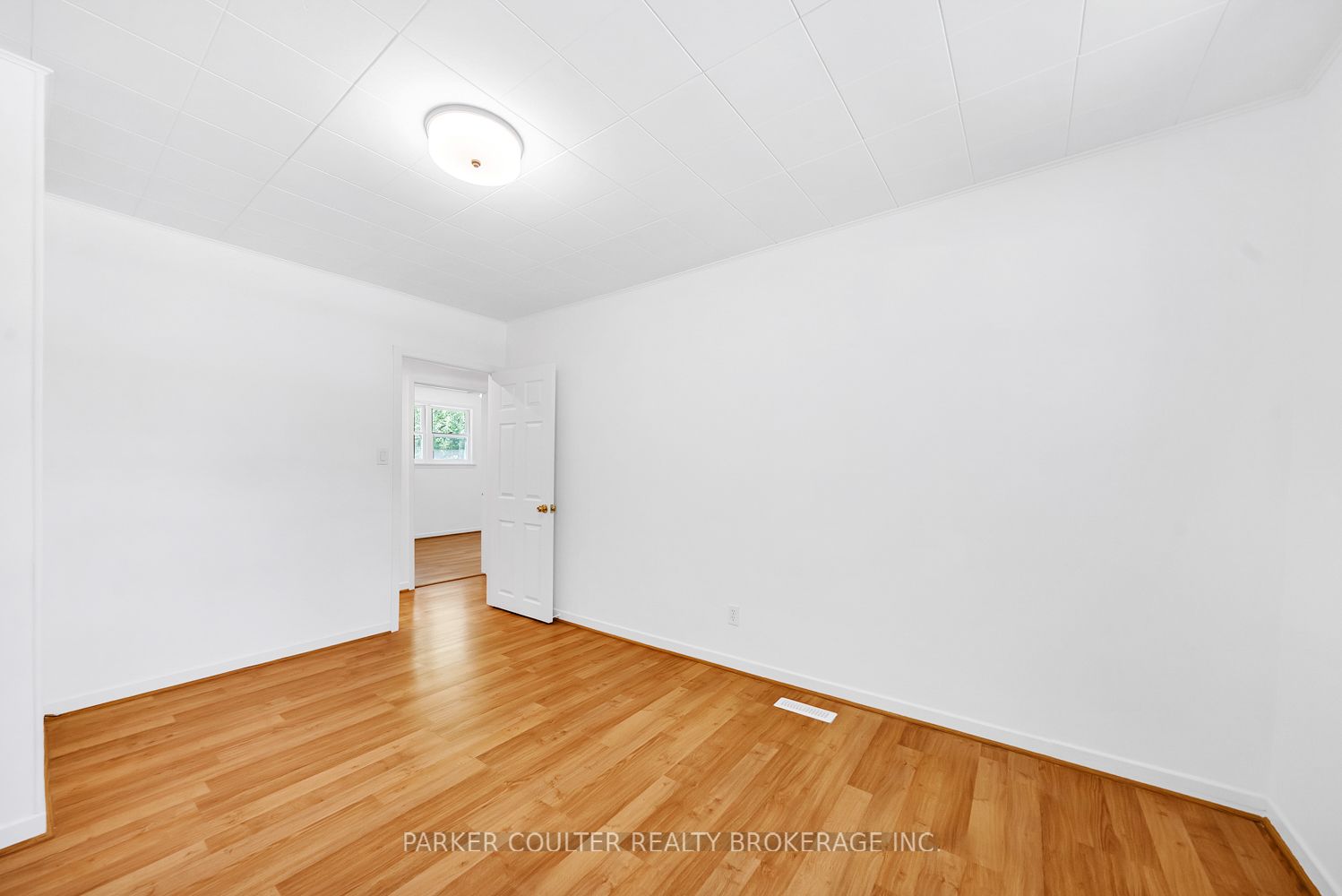 85 Evans Avenue W Property Photo 24