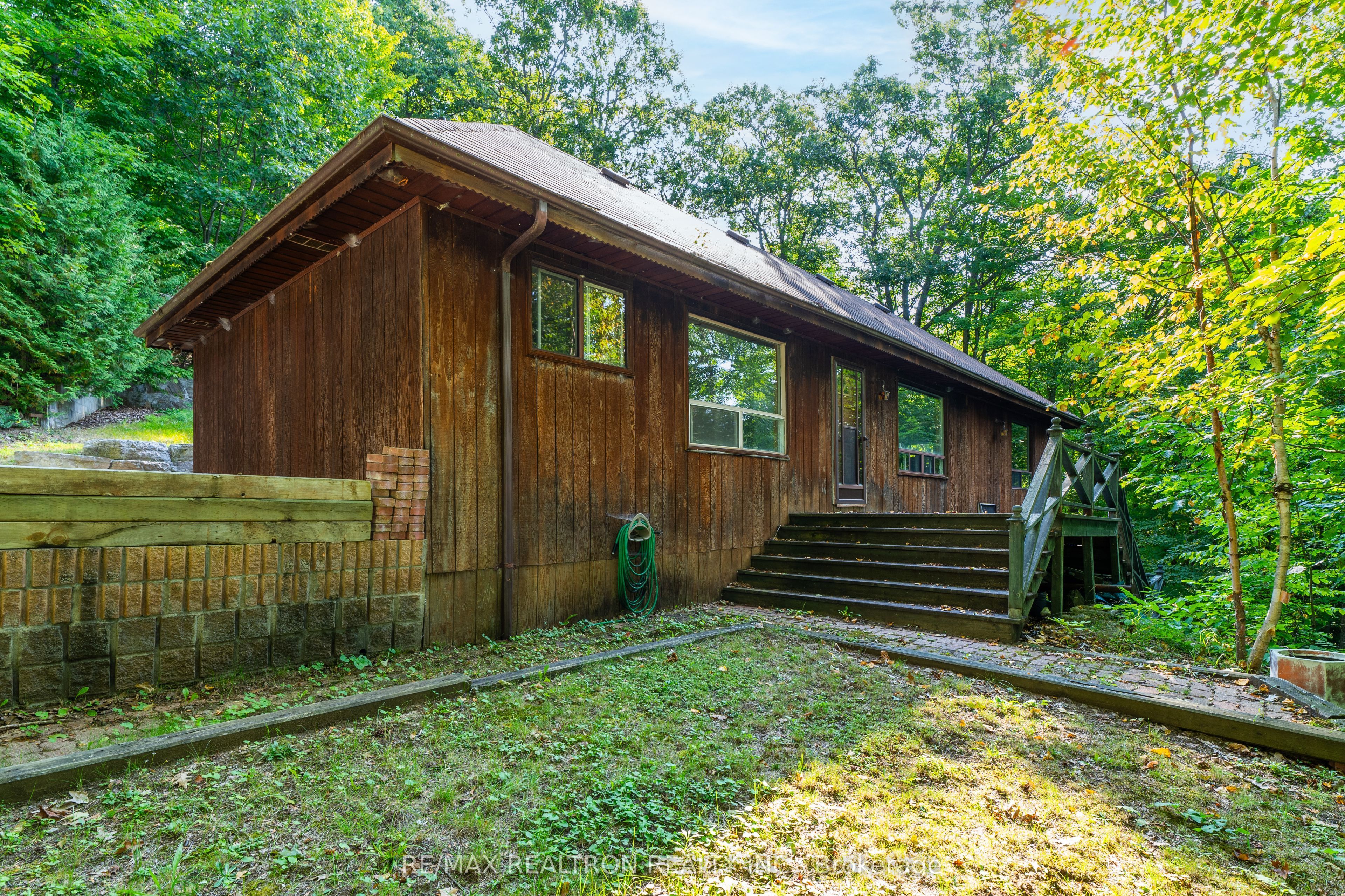 1030 Mccabe Road Property Photo 2