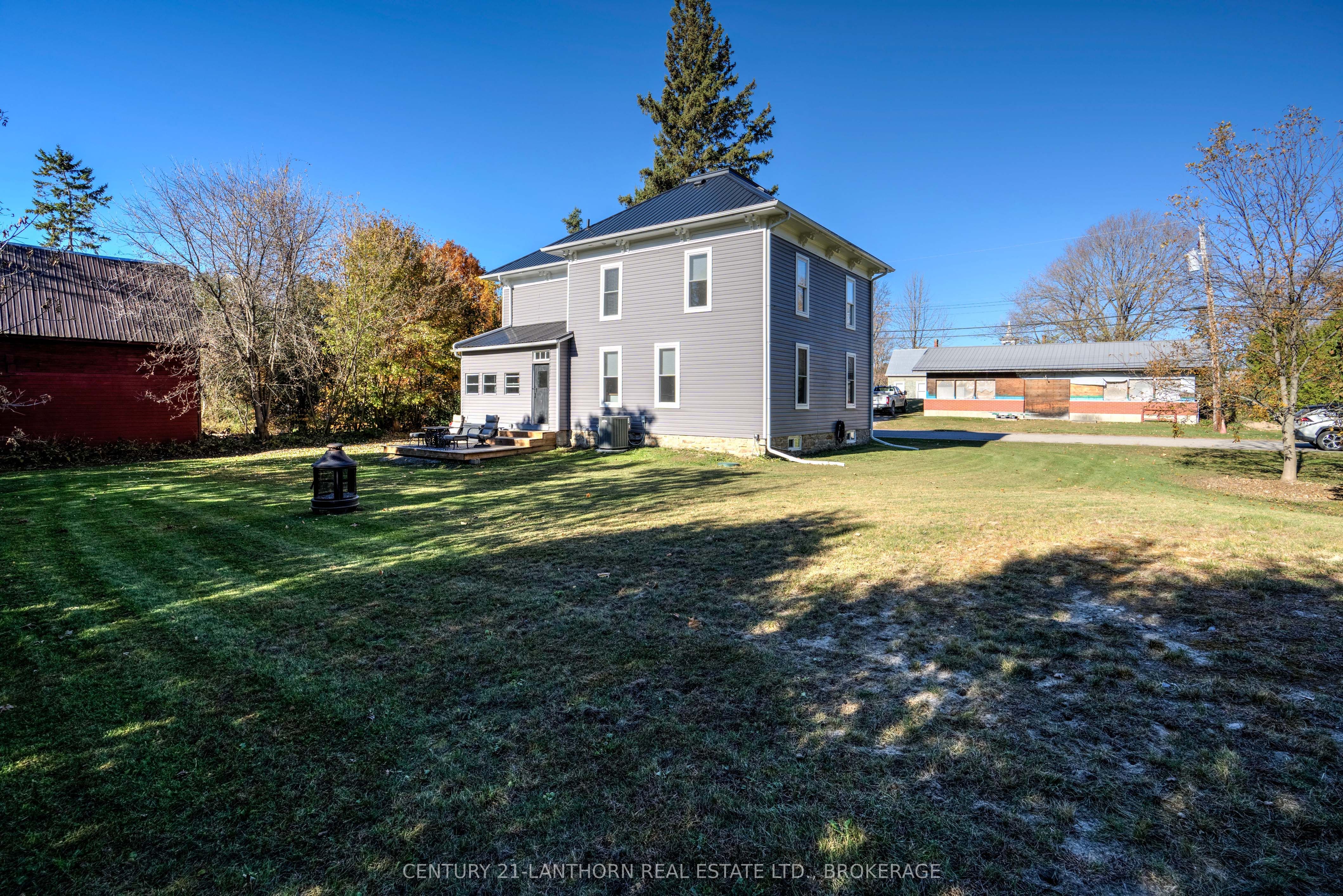 2 John Street Property Photo 5