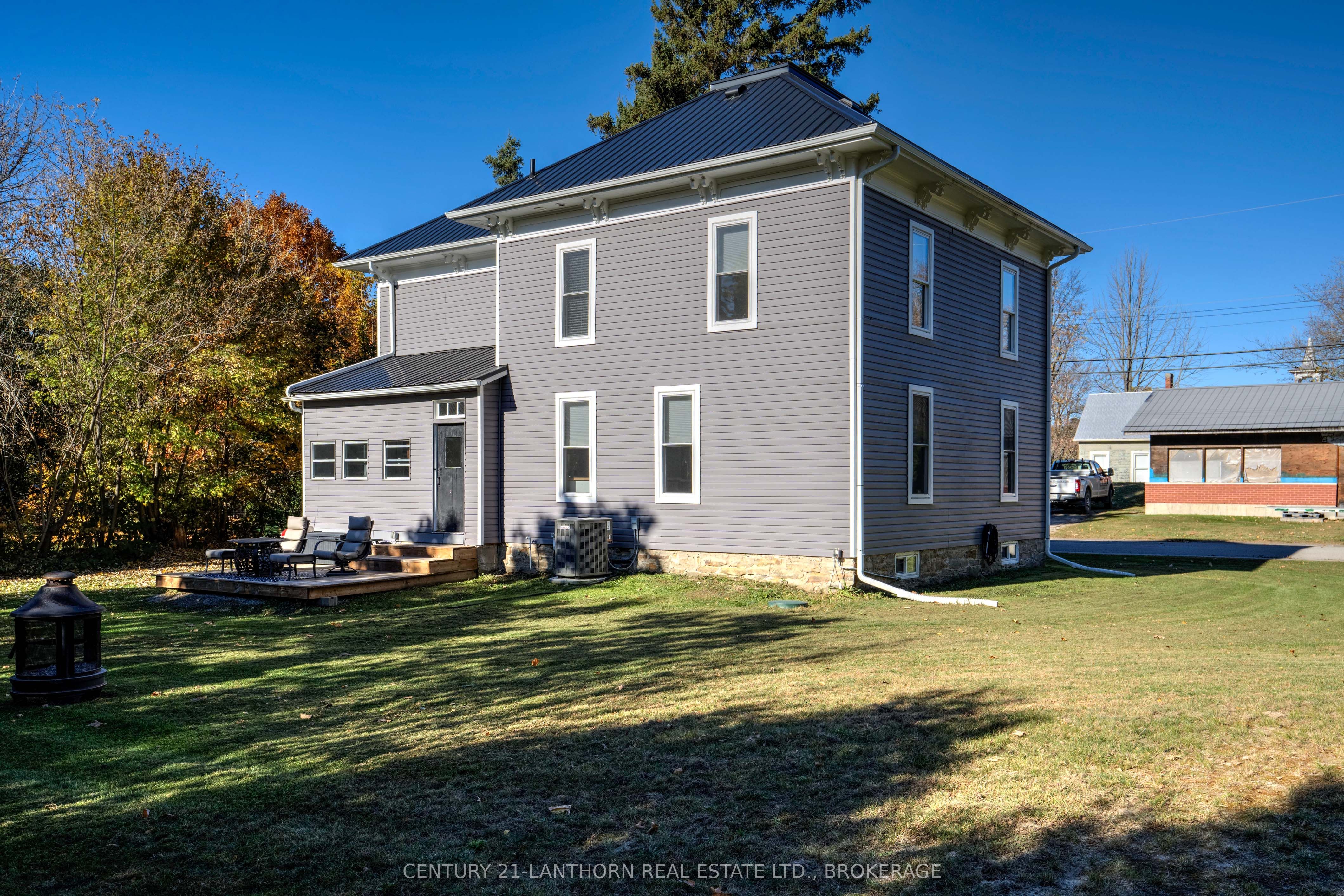 2 John Street Property Photo 6