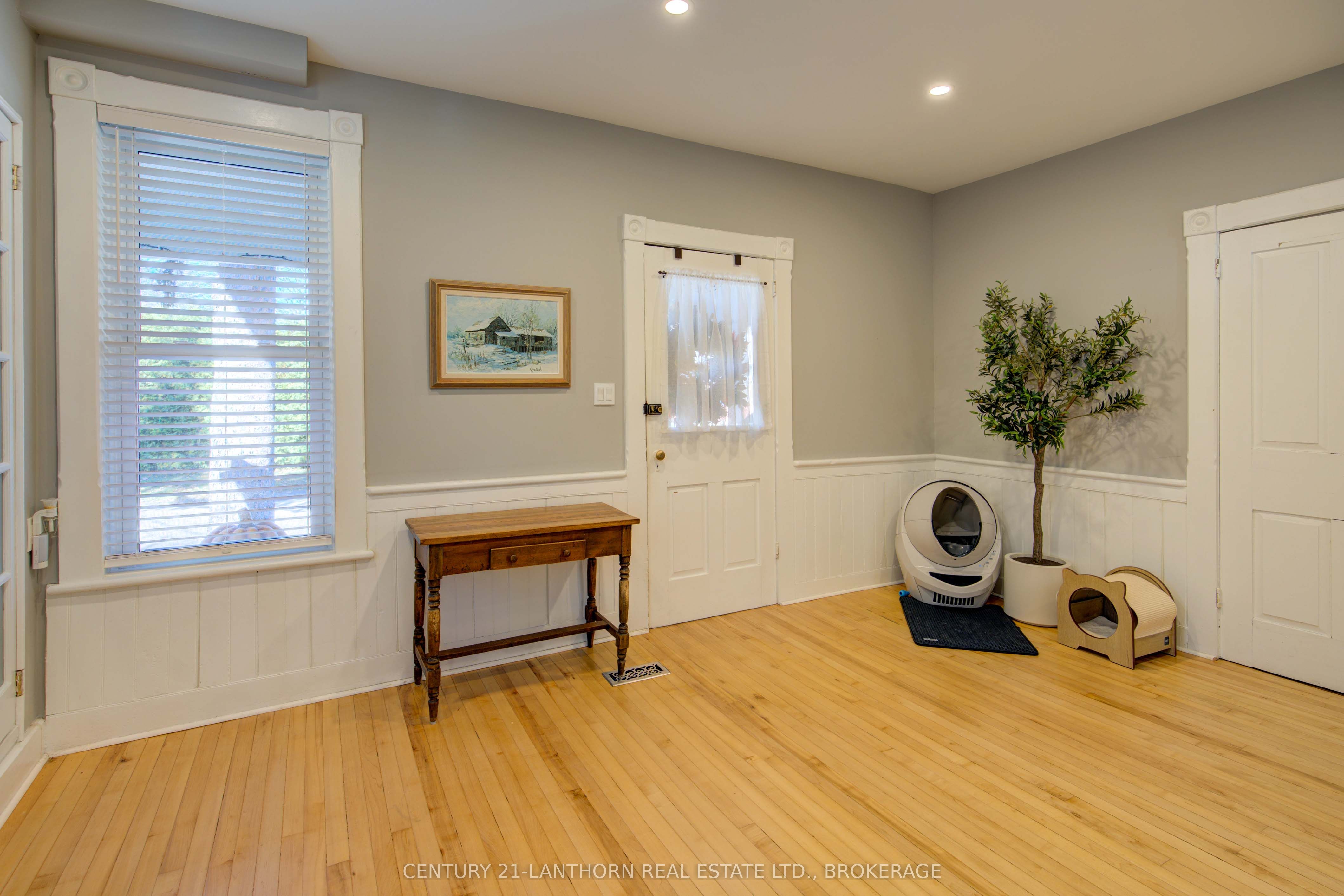 2 John Street Property Photo 11