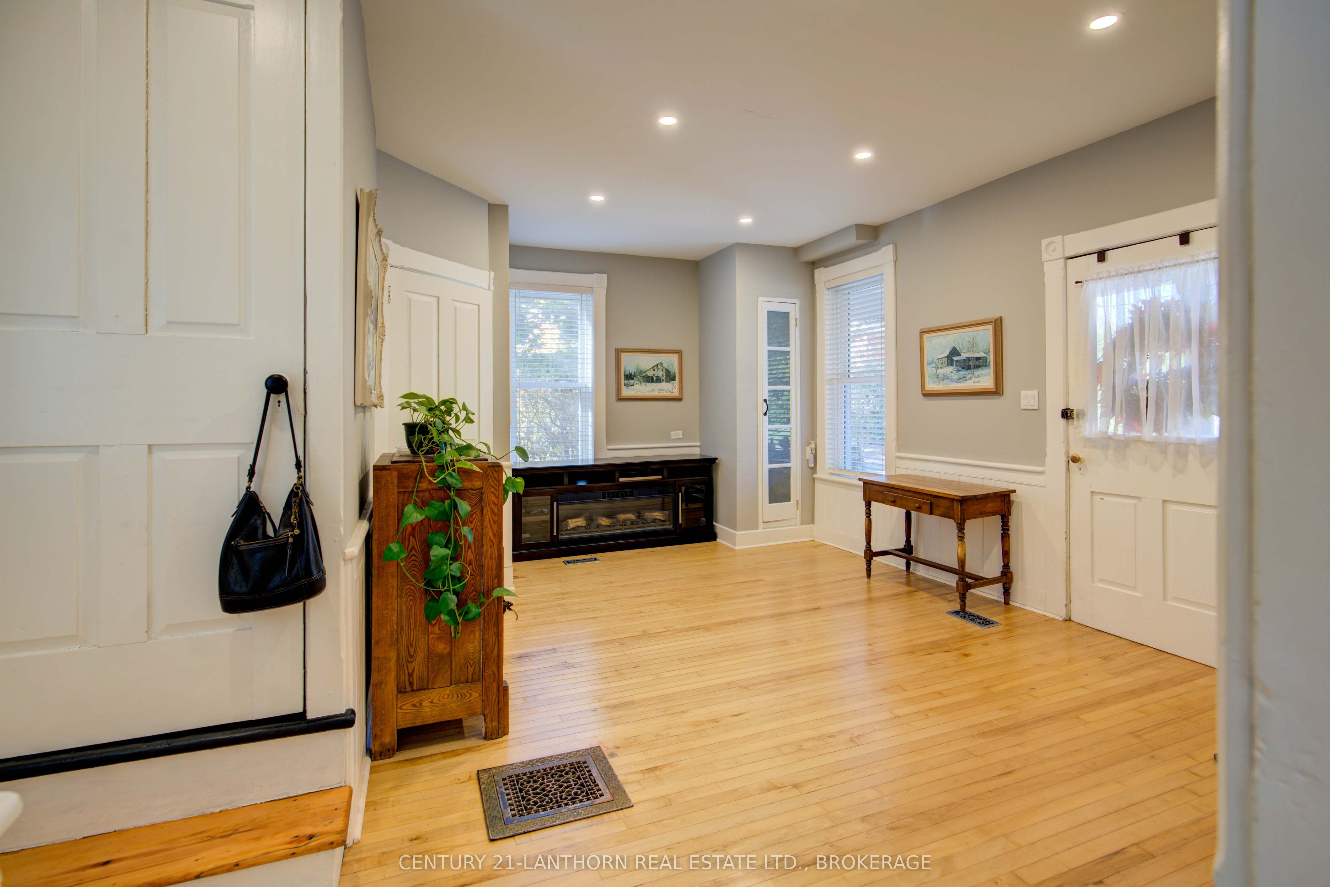 2 John Street Property Photo 12