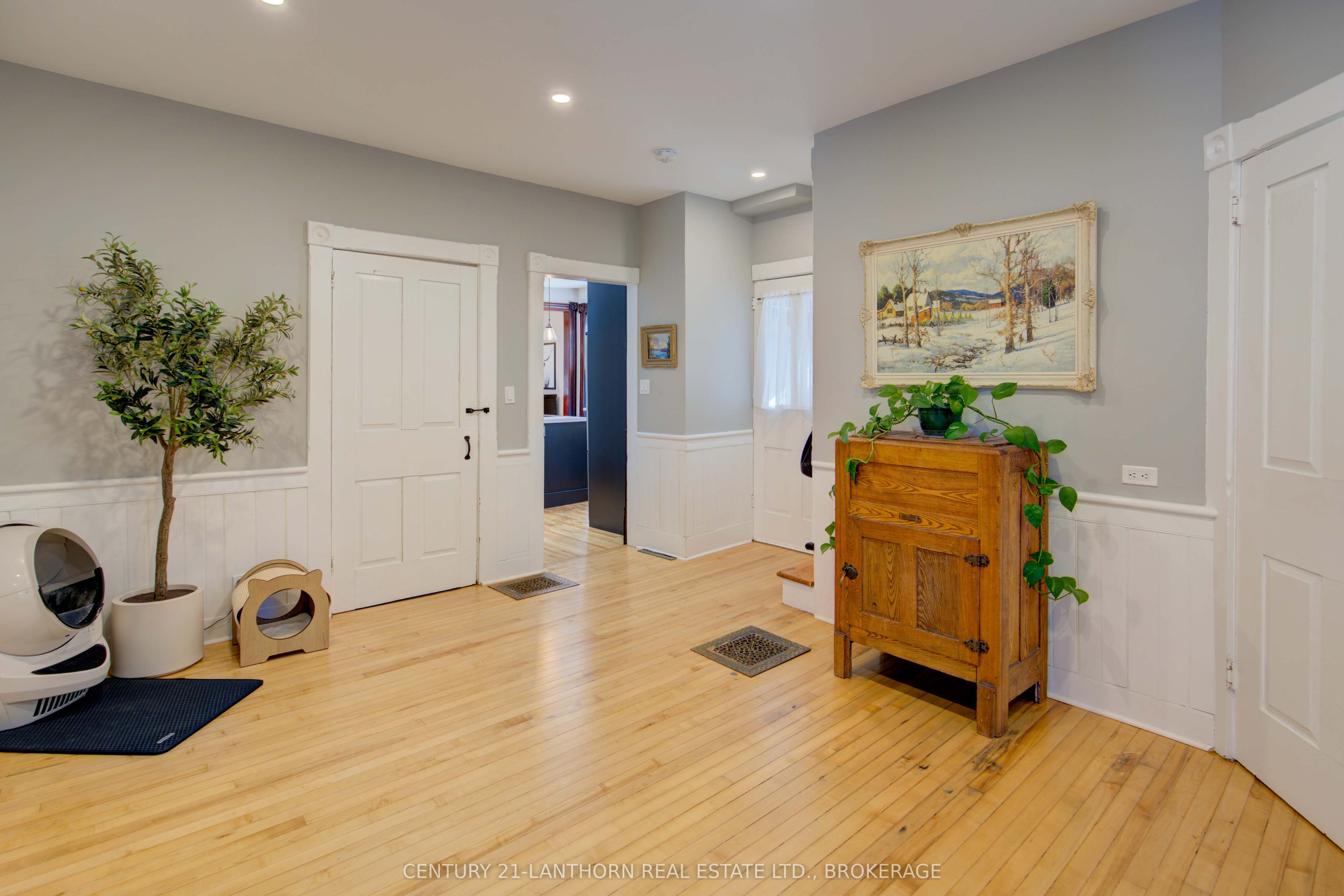 2 John Street Property Photo 13