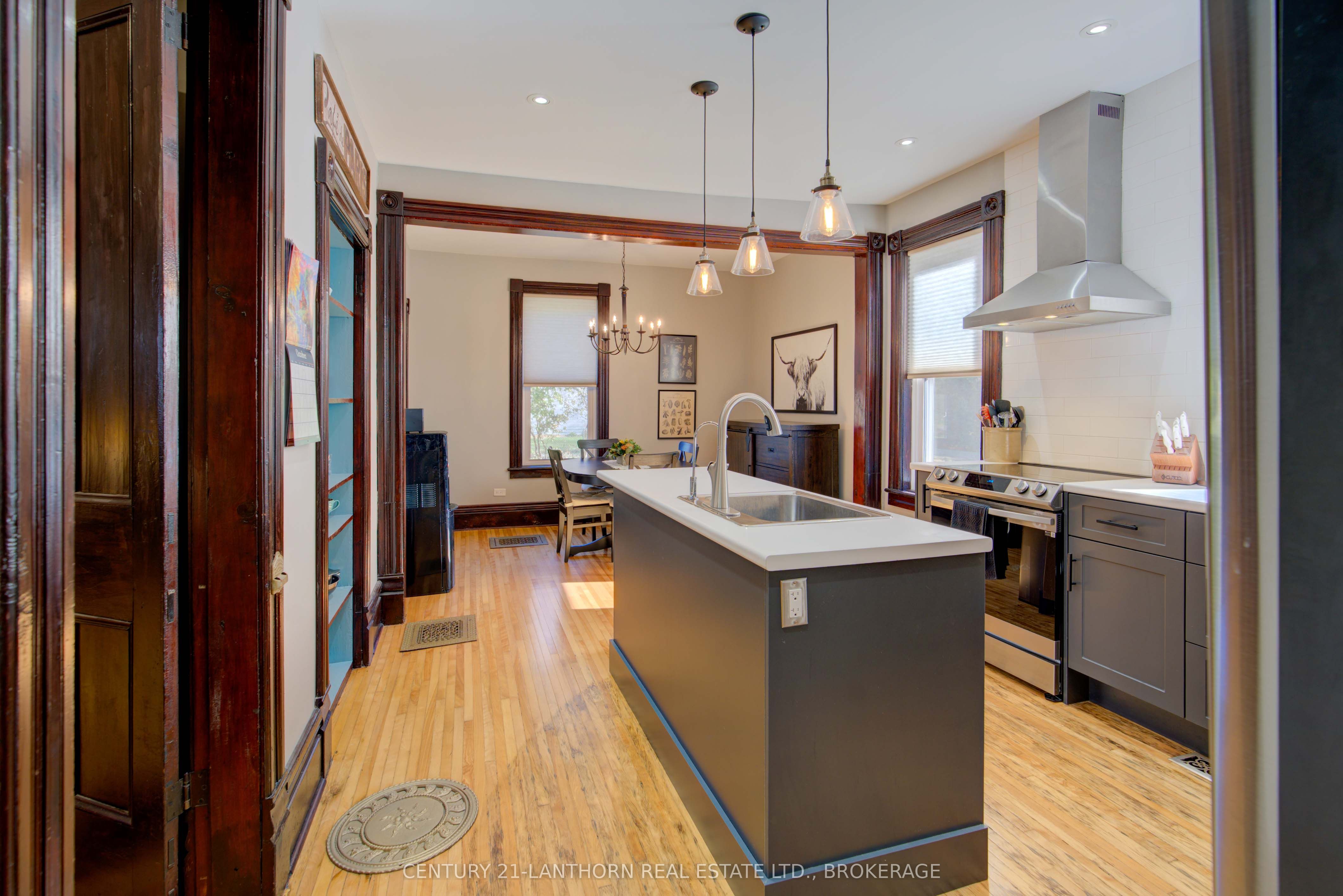 2 John Street Property Photo 21