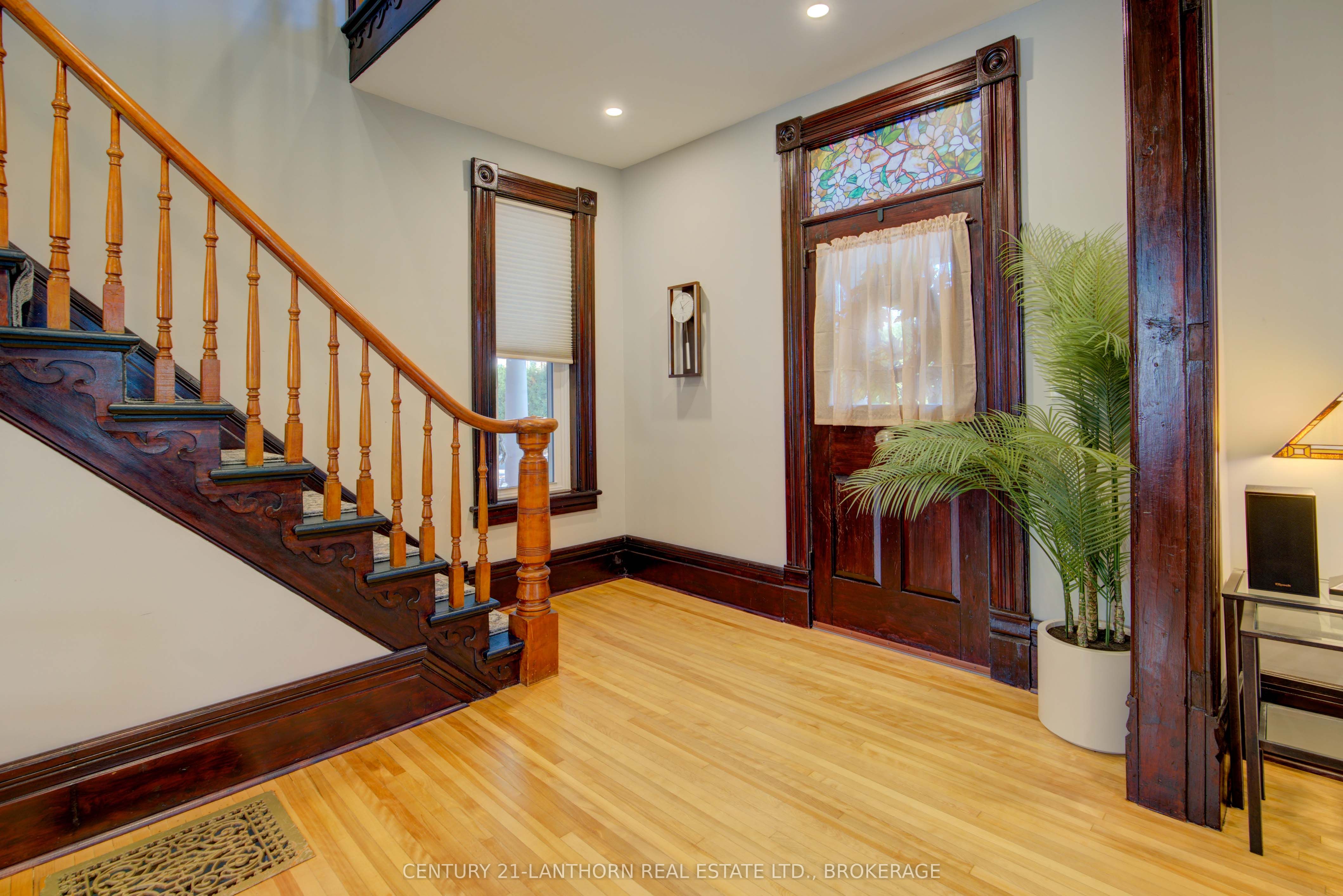 2 John Street Property Photo 25