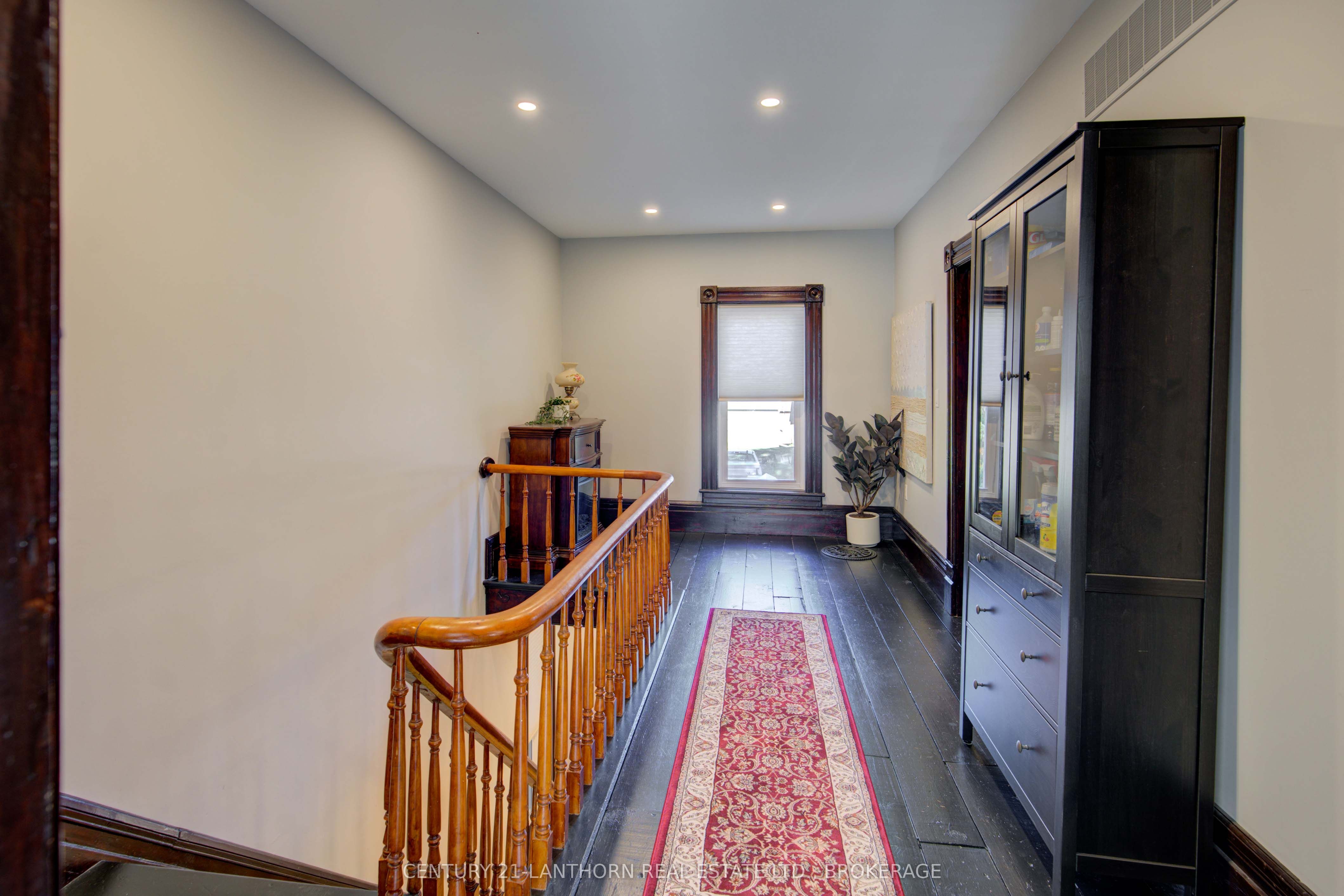 2 John Street Property Photo 30