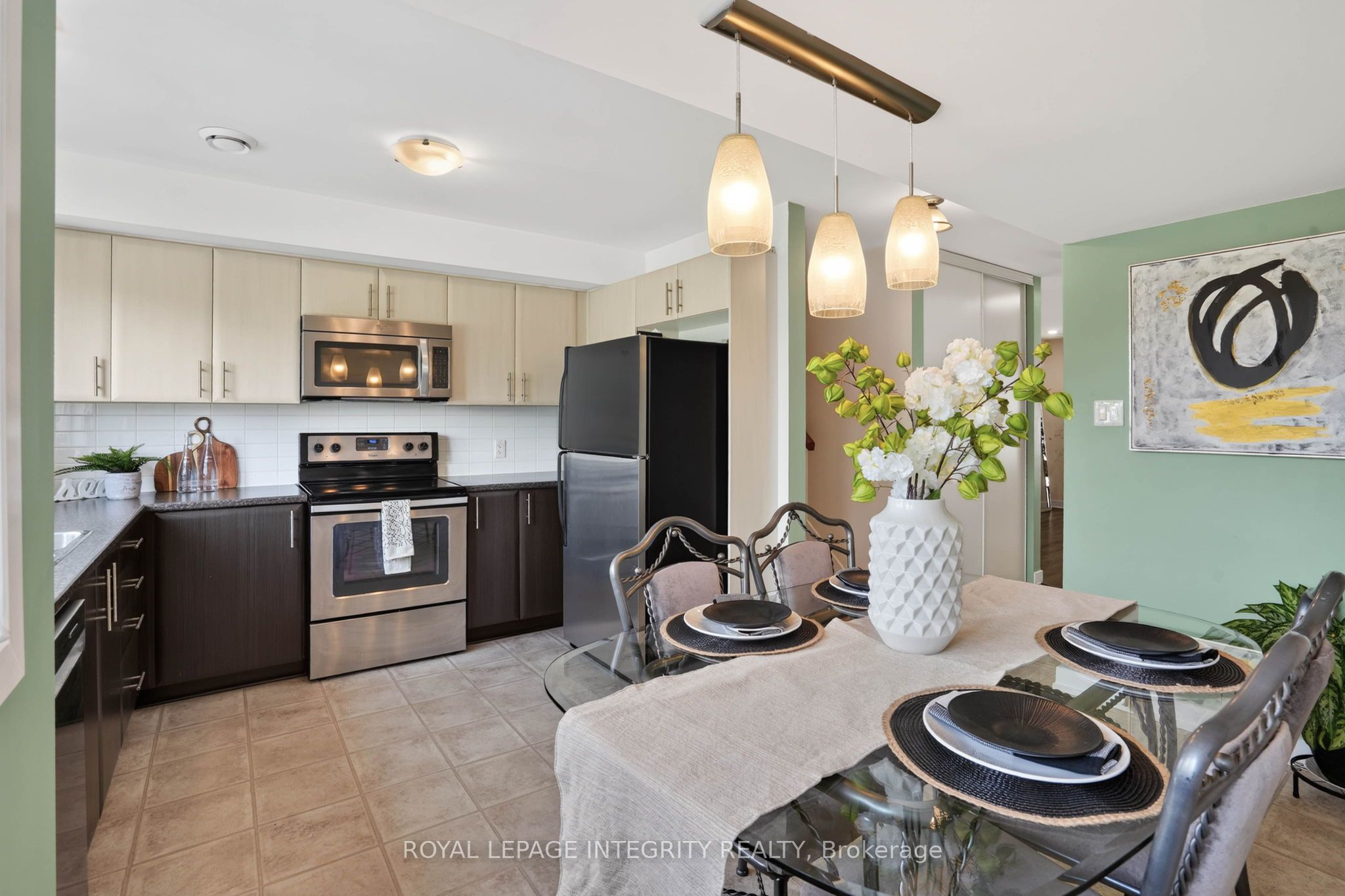 4528 Innes Road C Property Photo 14