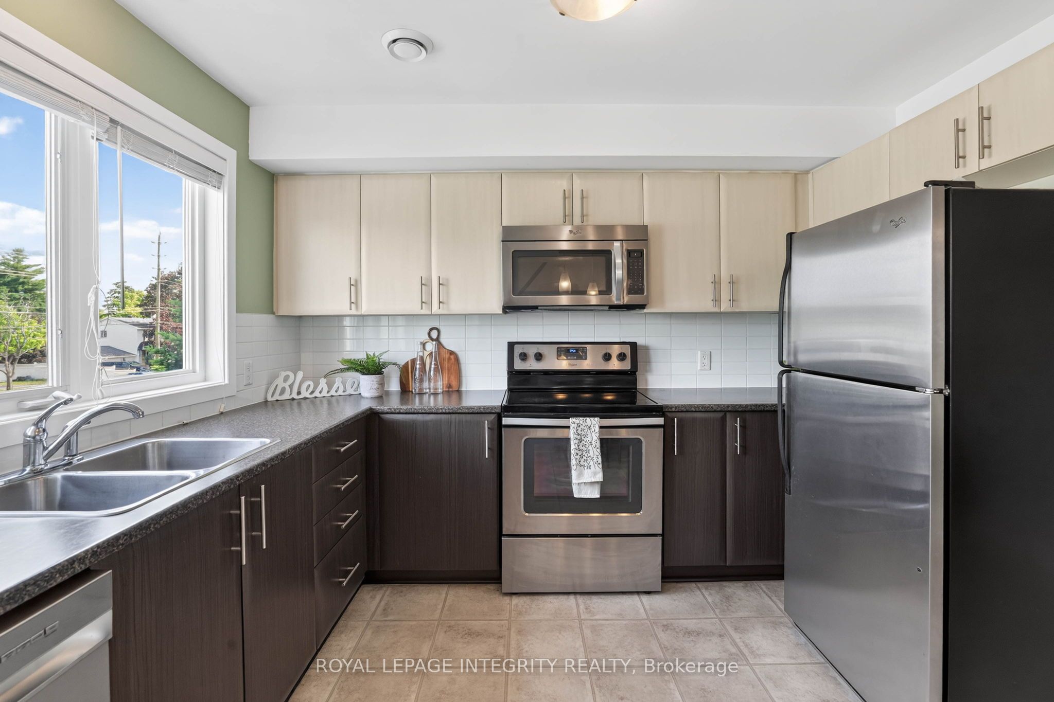 4528 Innes Road C Property Photo 15