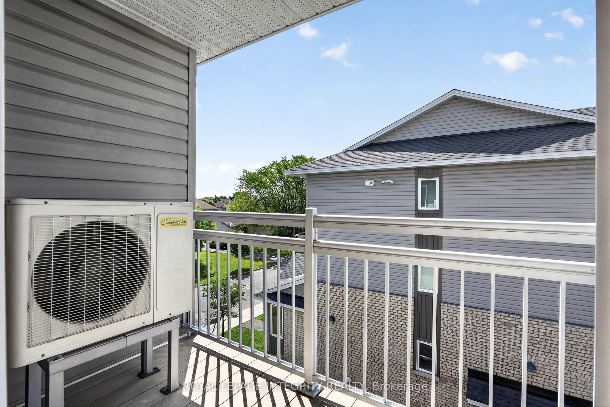 4528 Innes Road C Property Photo 27