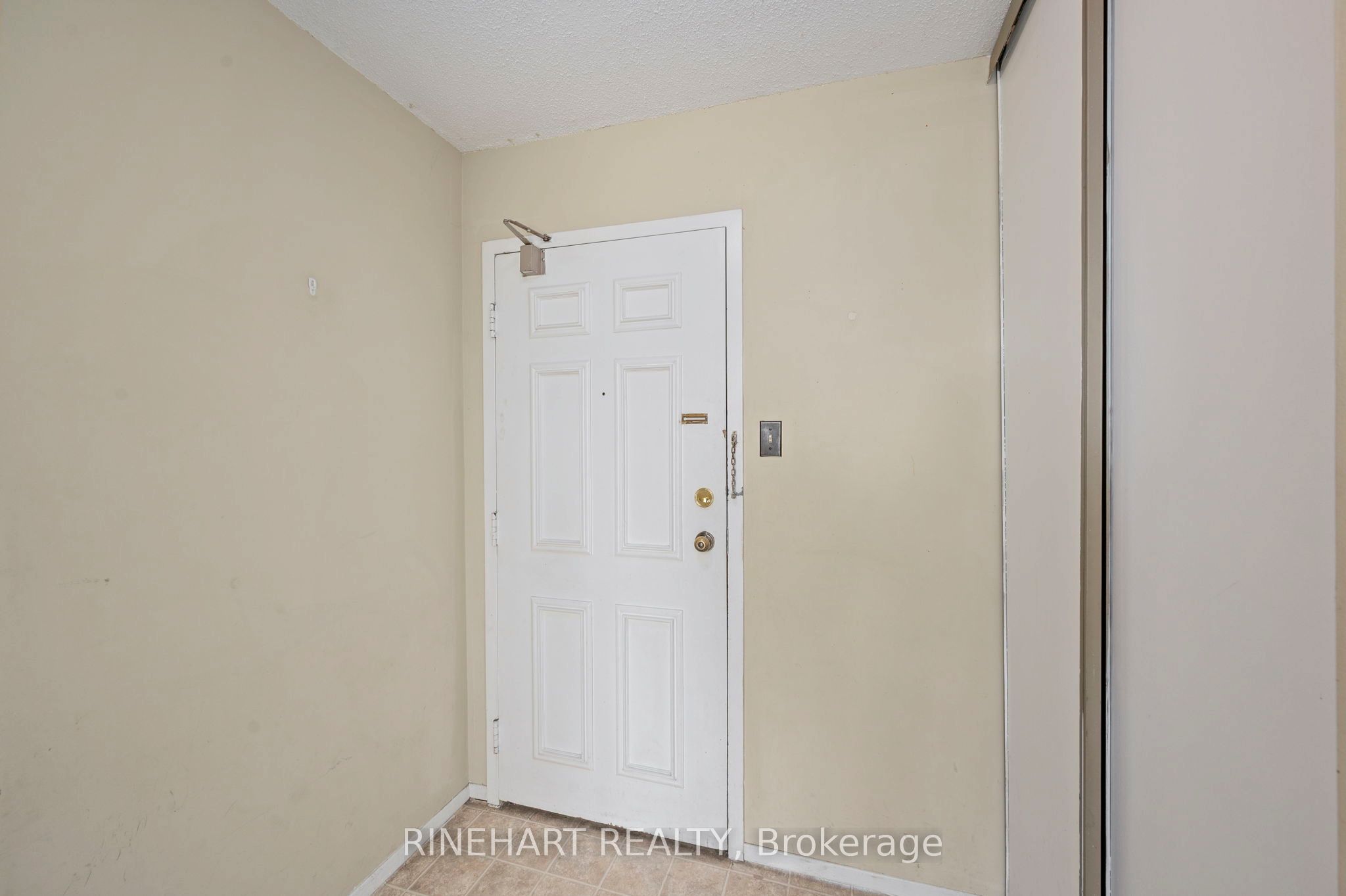 600 Grenfell Drive 311 Property Photo 7