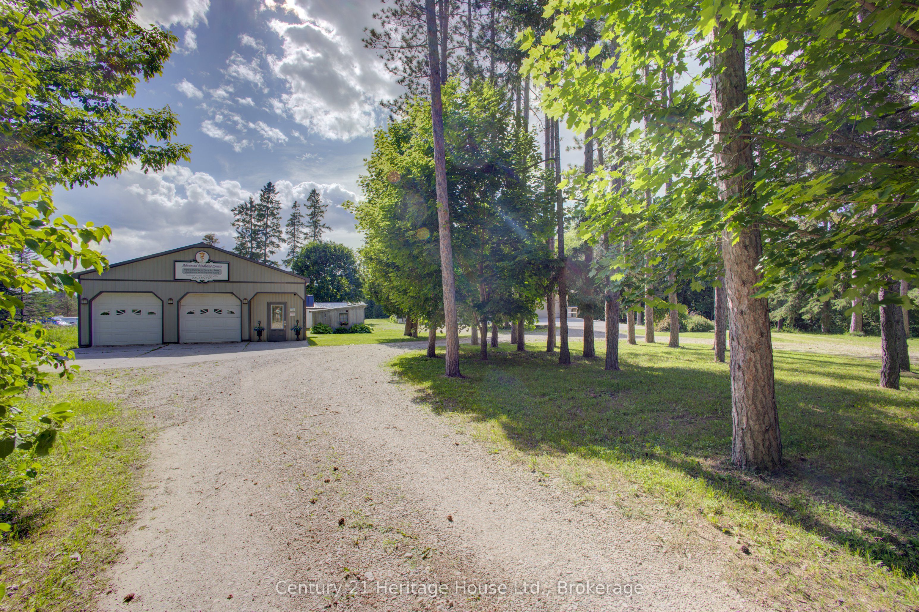 314844 6 Highway Property Photo 3