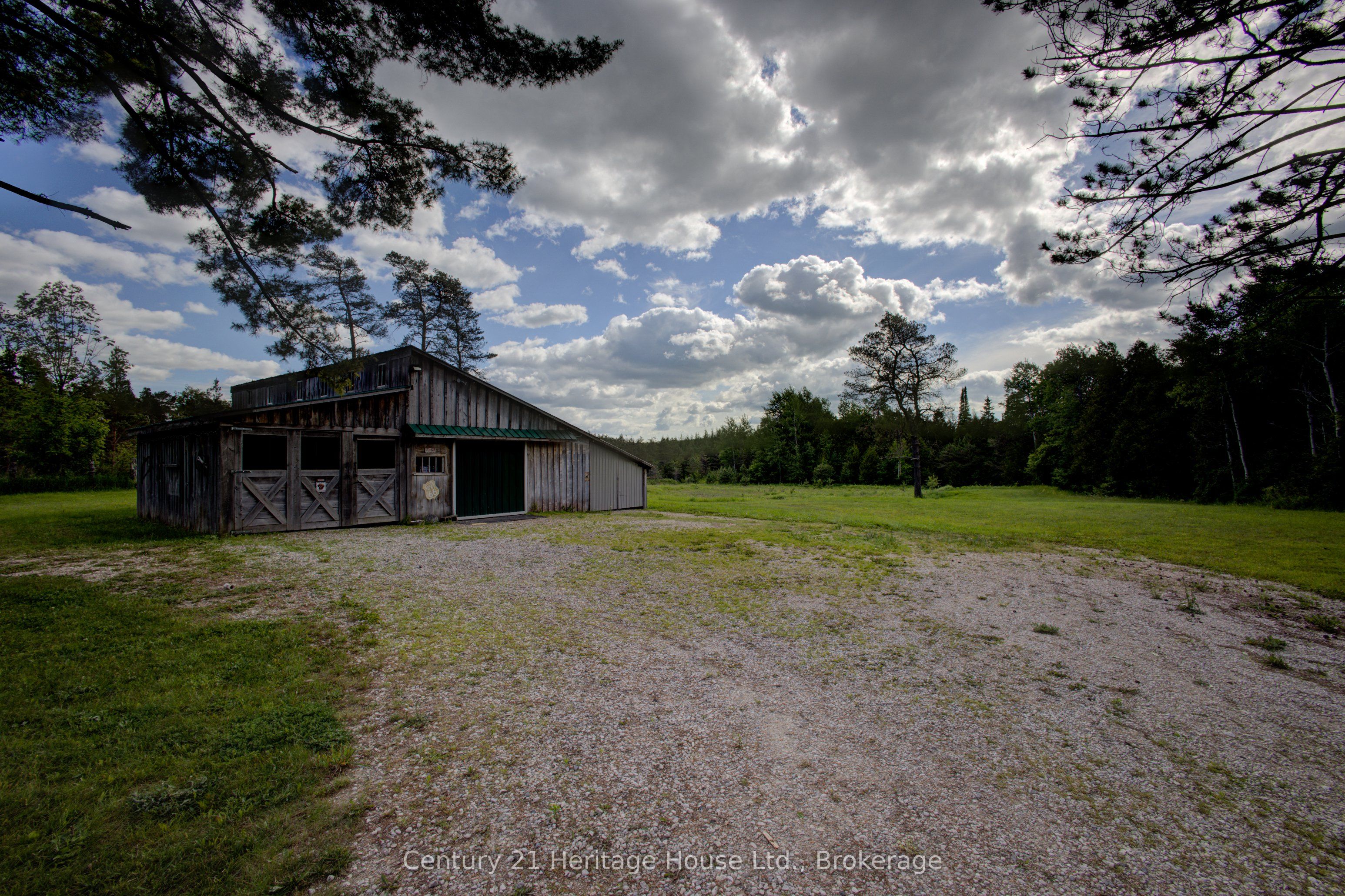 314844 6 Highway Property Photo 4