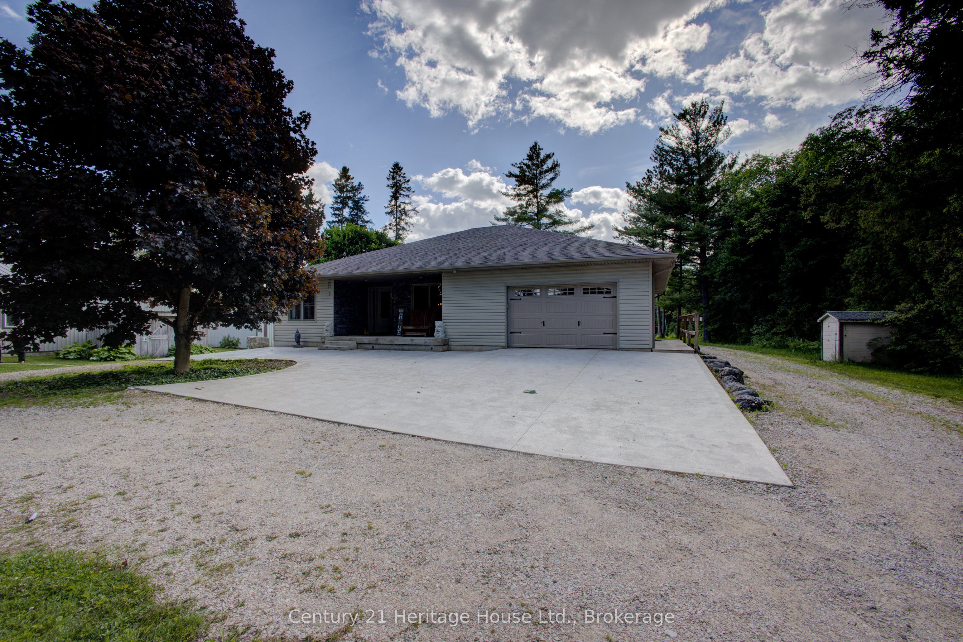 314844 6 Highway Property Photo 8
