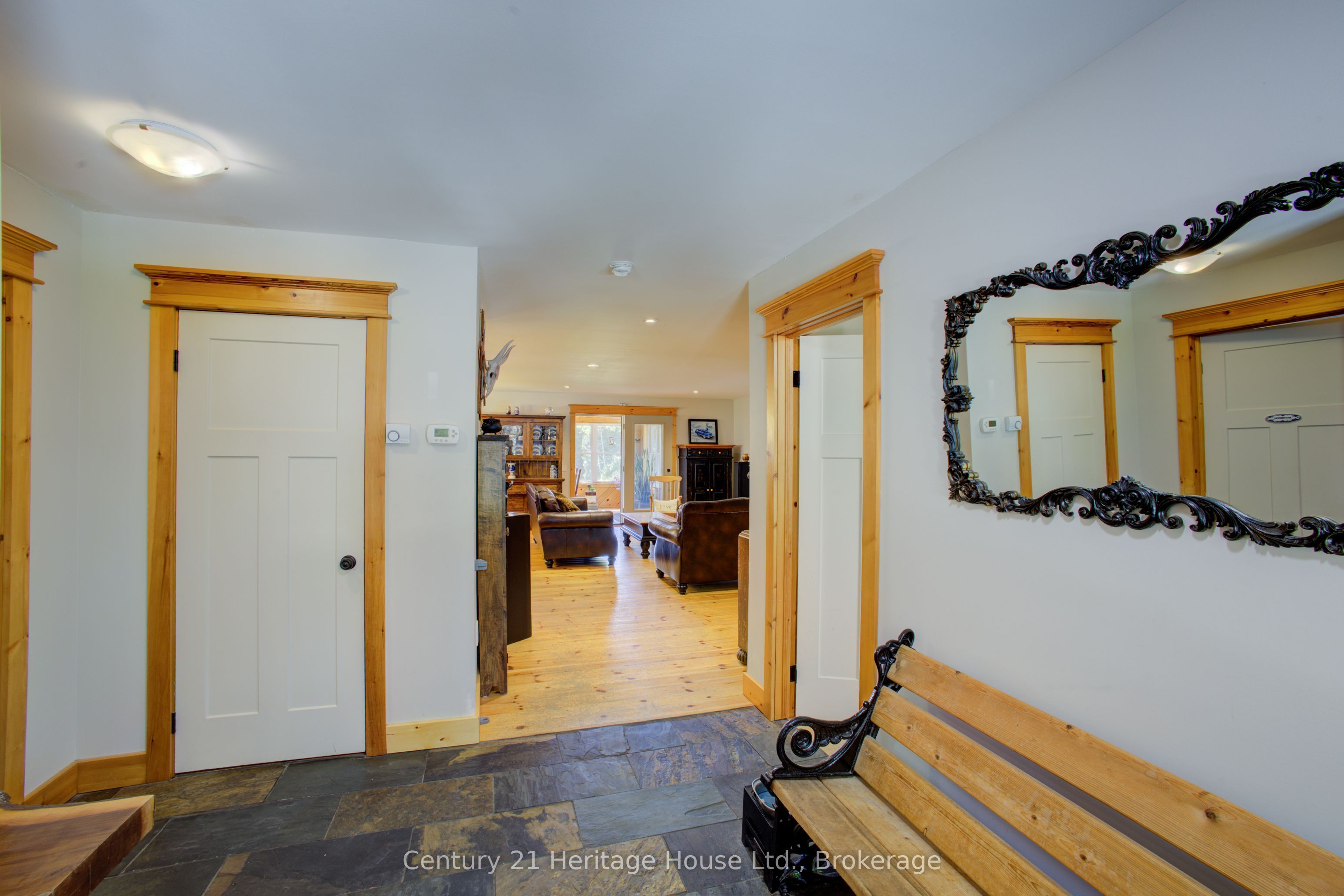314844 6 Highway Property Photo 14