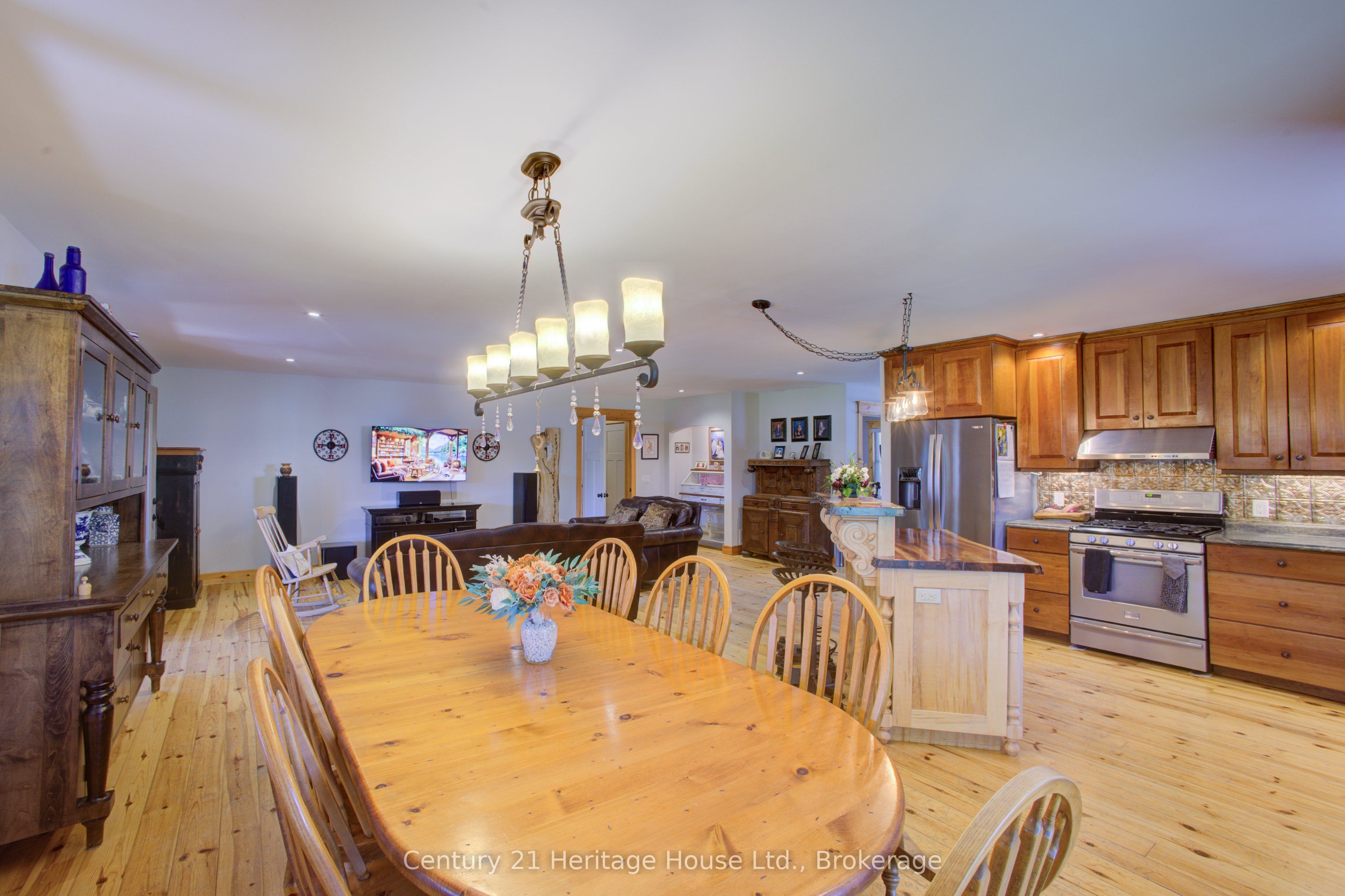 314844 6 Highway Property Photo 23
