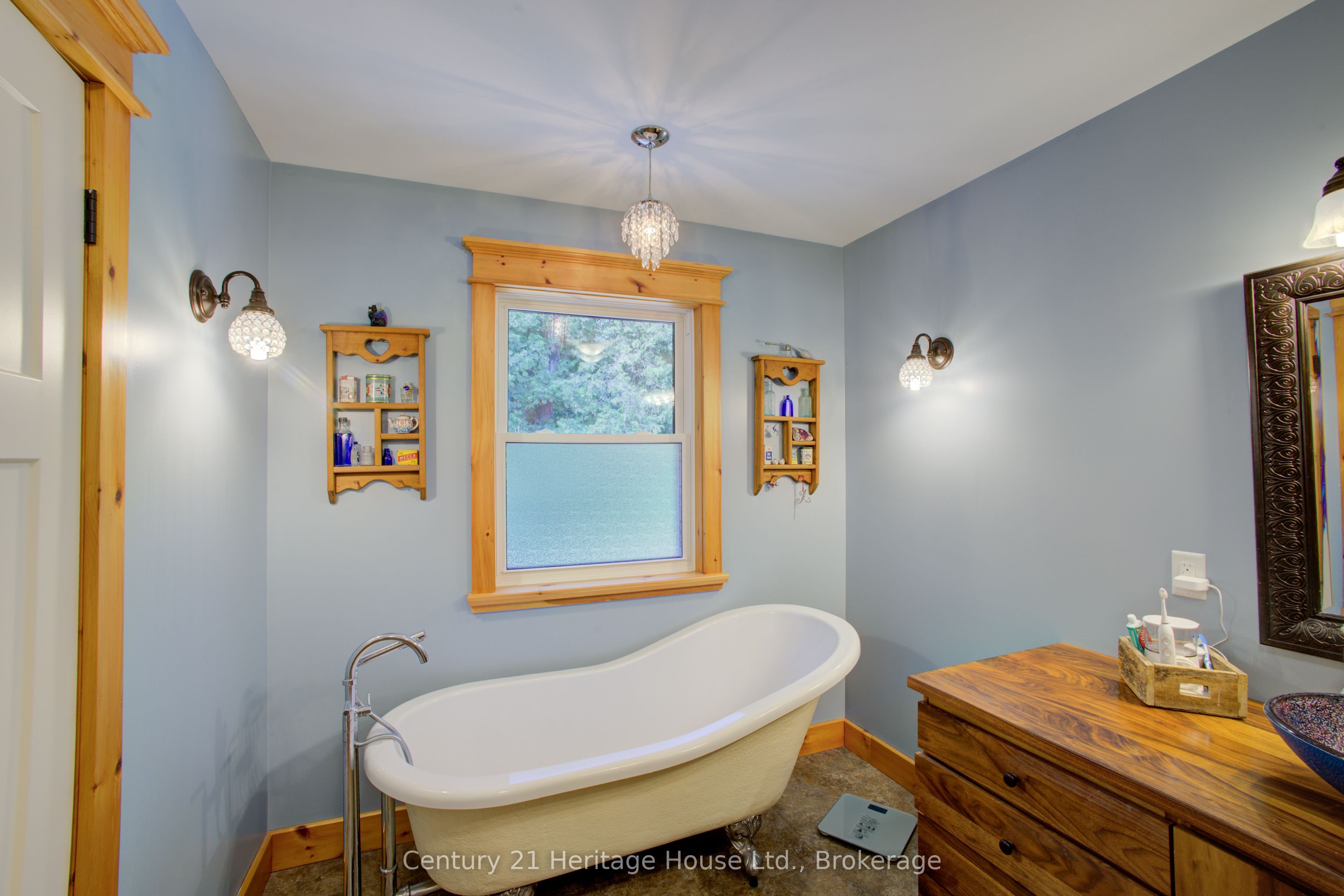 314844 6 Highway Property Photo 33