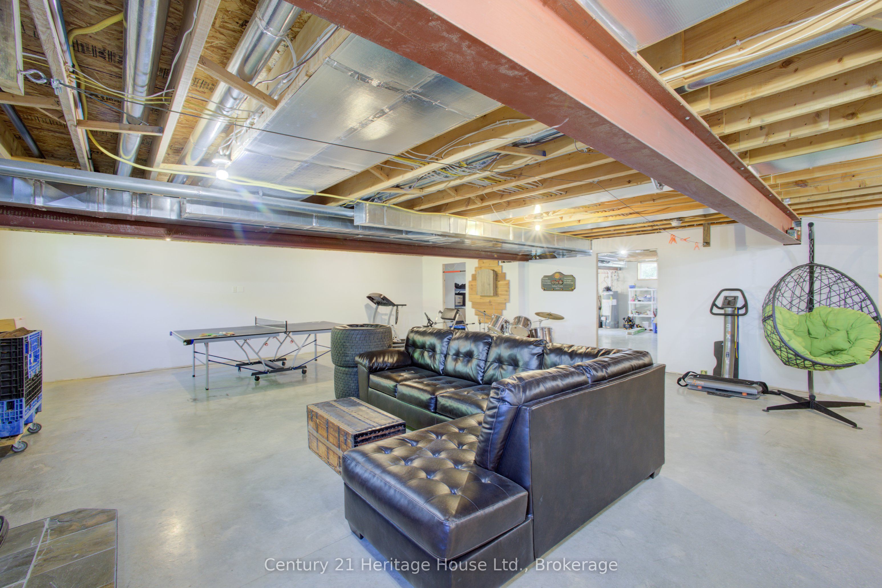 314844 6 Highway Property Photo 35