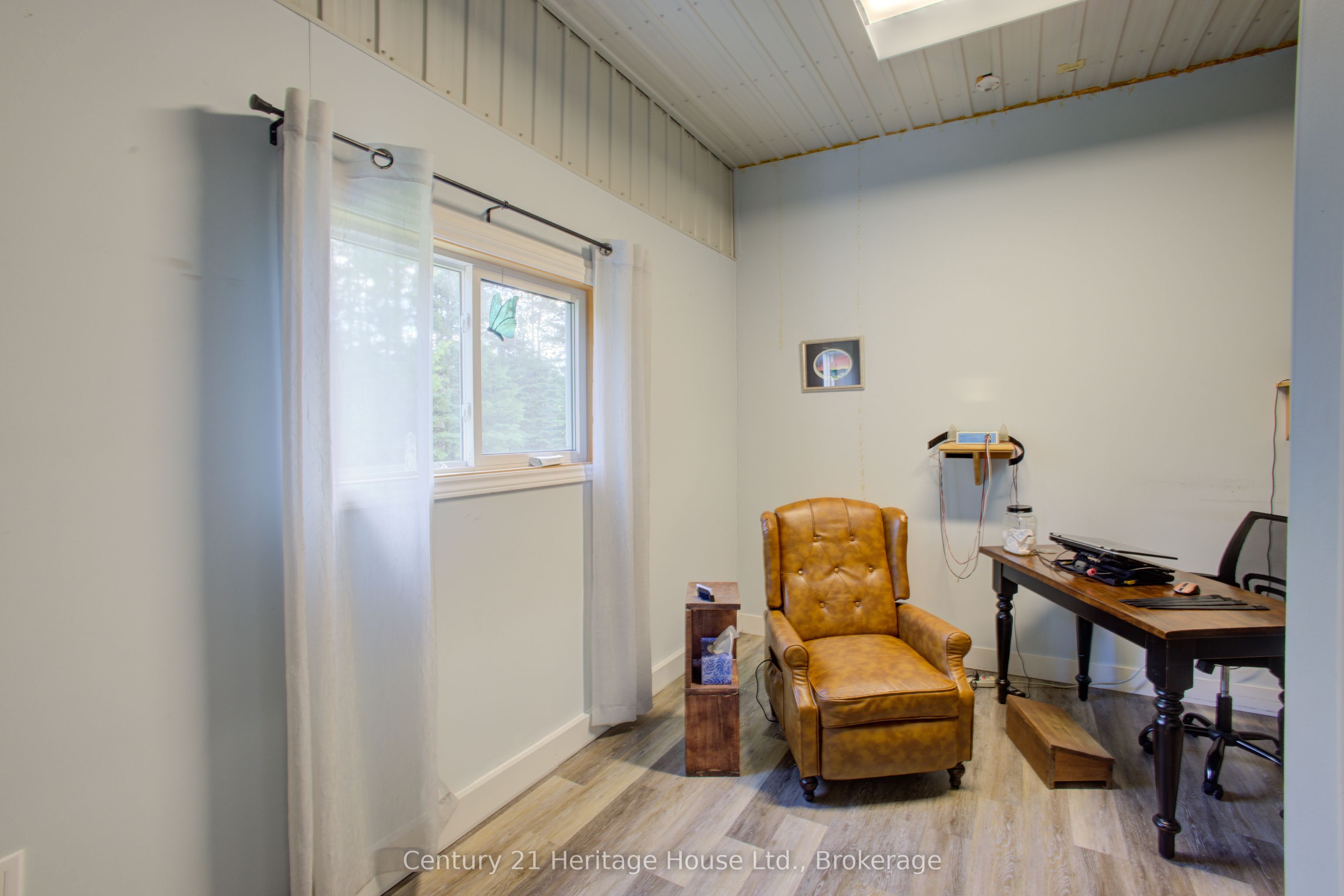 314844 6 Highway Property Photo 41