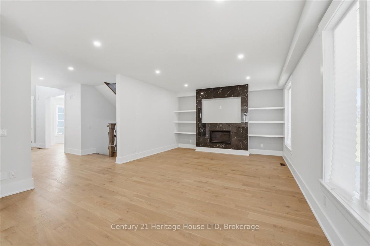 2476 Colangelo Drive Property Photo 11