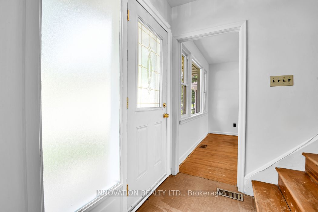 1956 Othello Avenue Property Photo 4