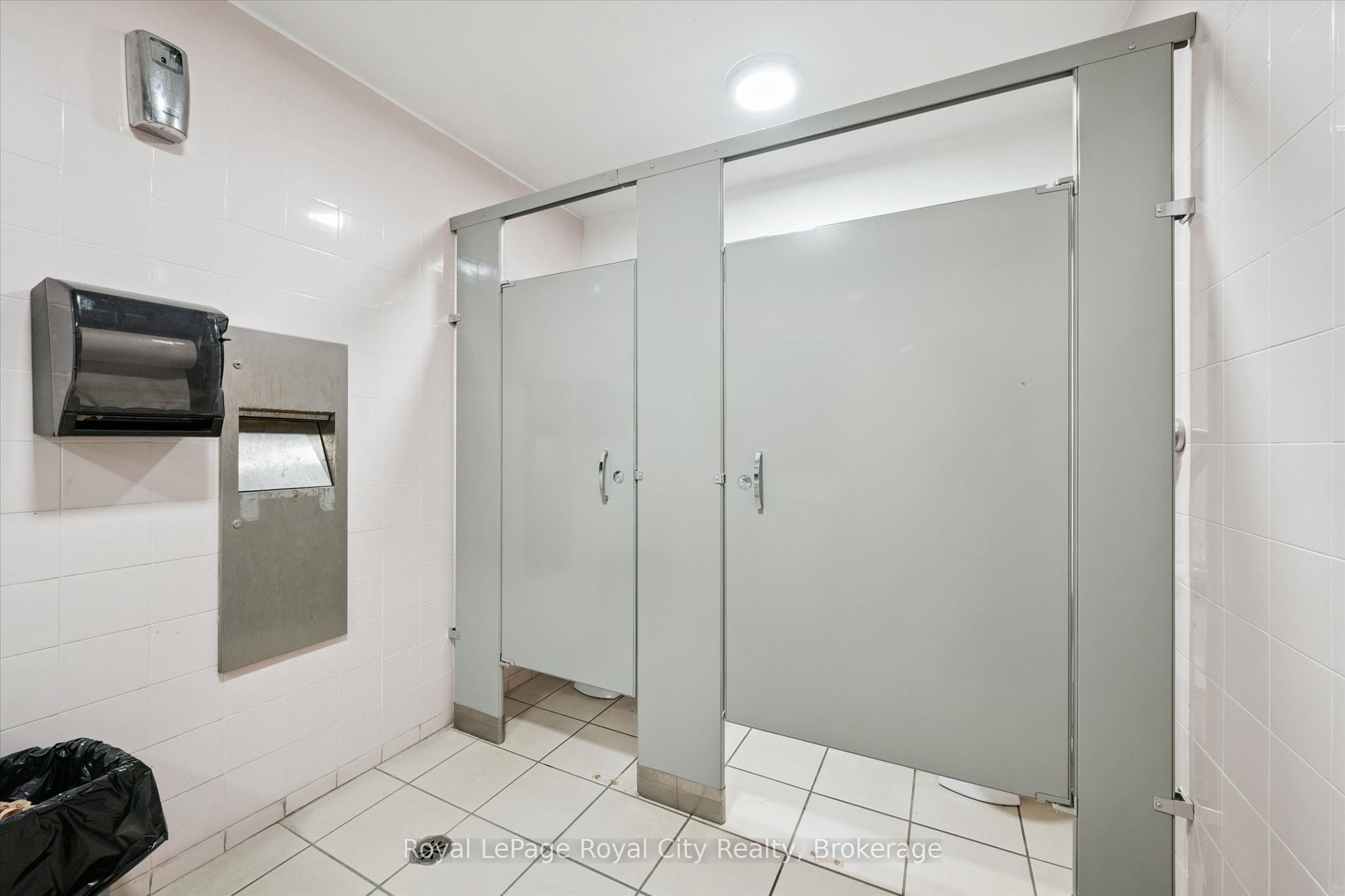 241 Edinburgh Road N Property Photo 17