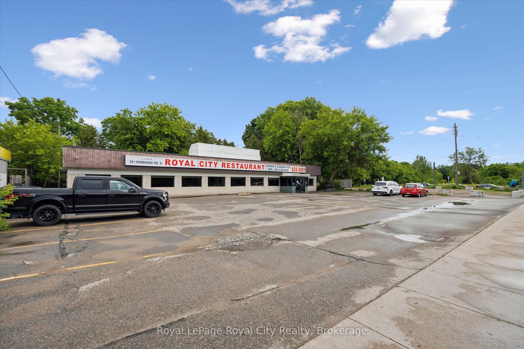 241 Edinburgh Road N Property Photo 19