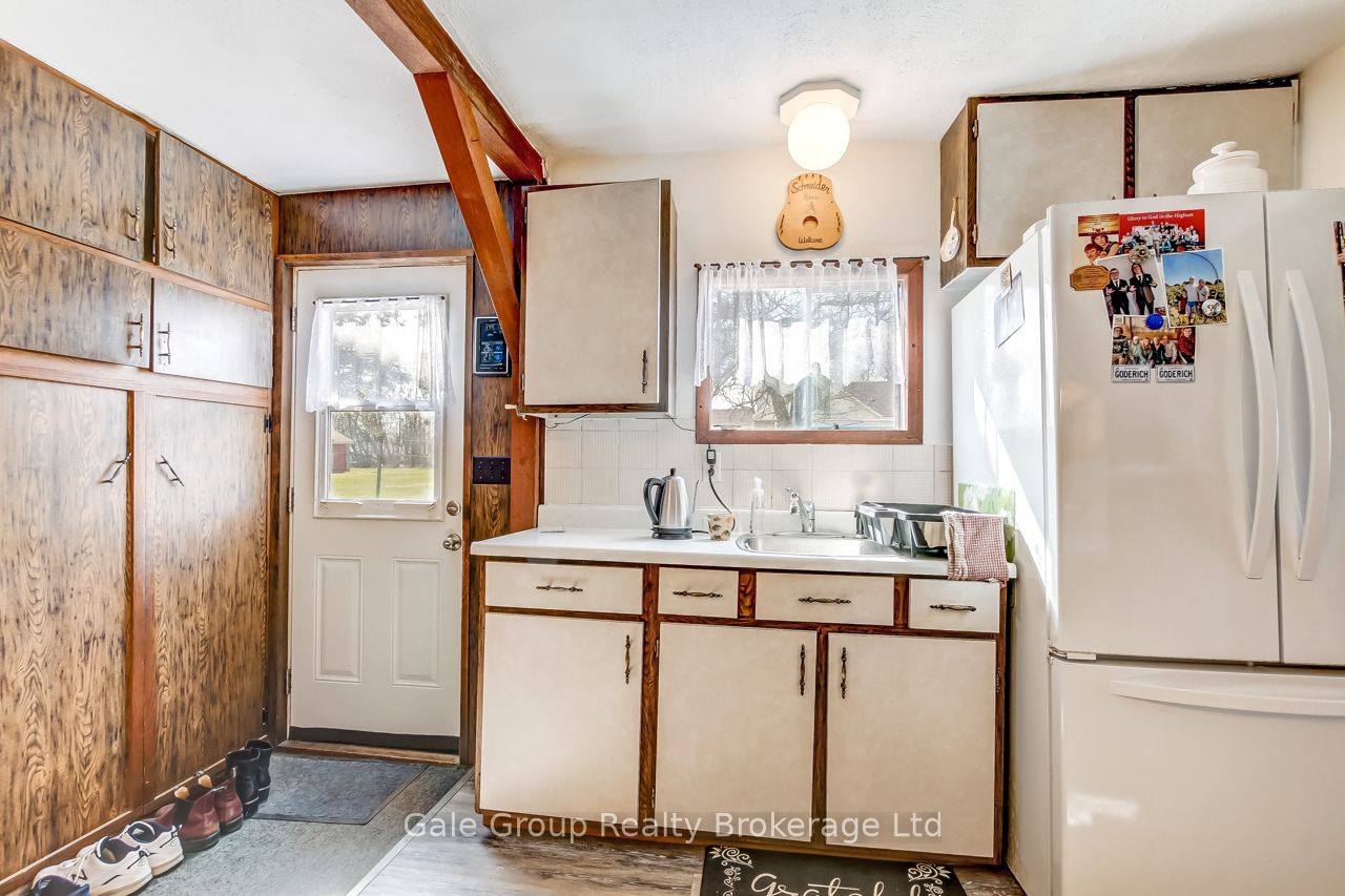 1410 Dundas Street Property Photo 14