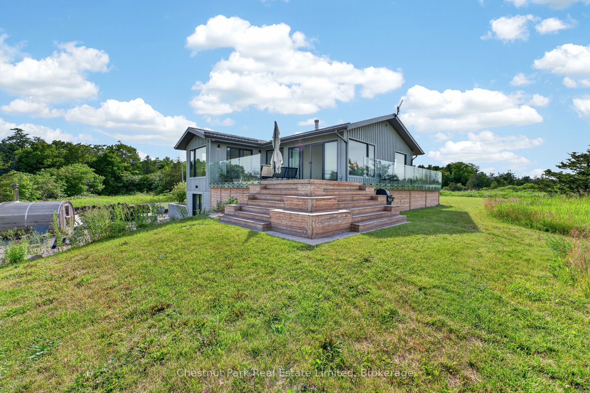 745 Crowes Road Property Photo 4